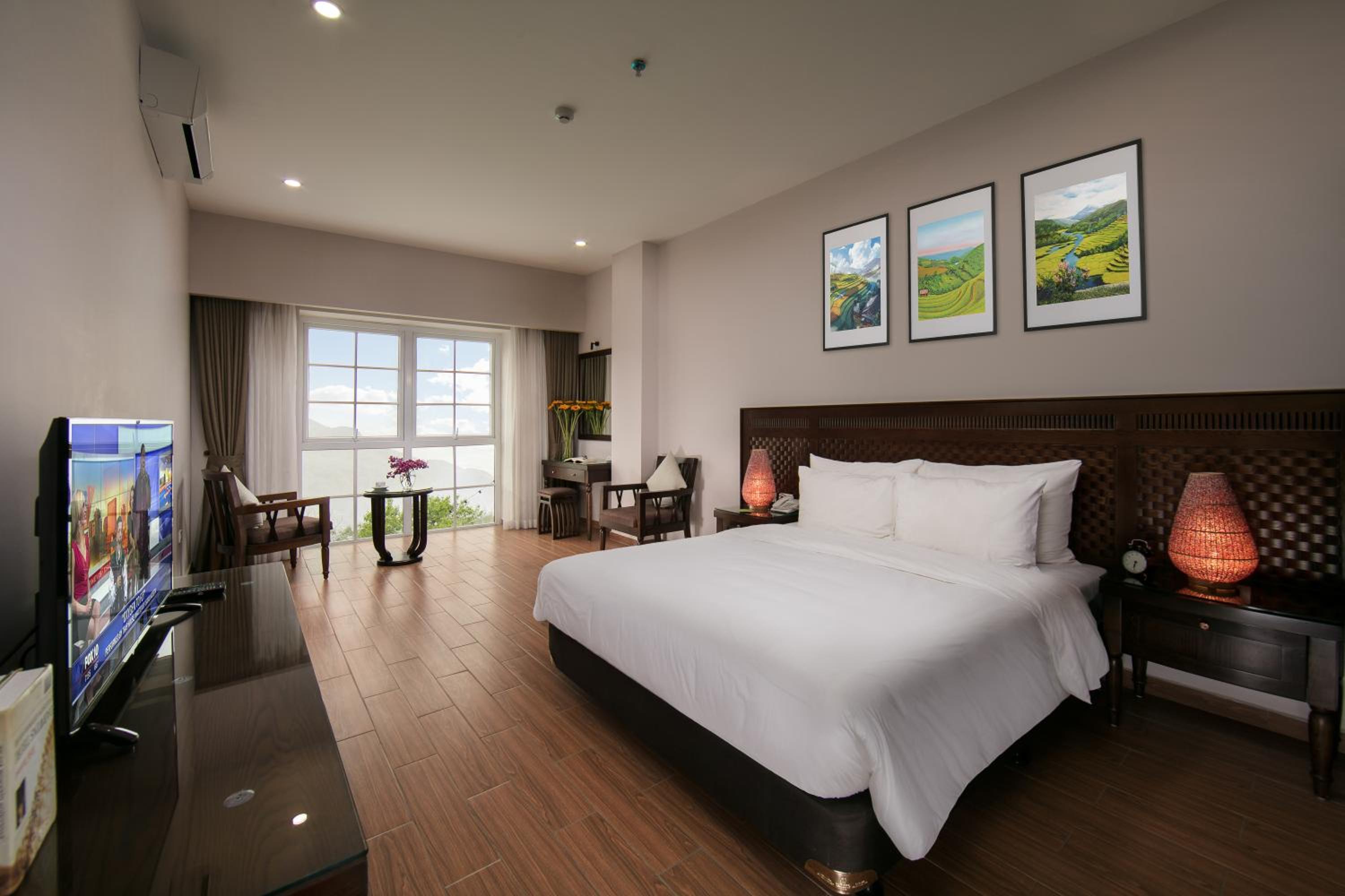 Deluxe Double Room - Photo 12
