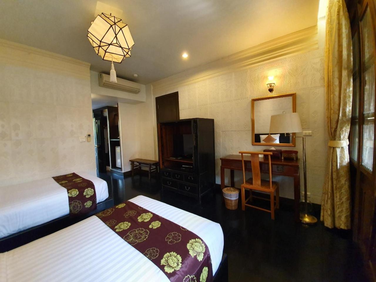Deluxe Double or Twin Room photo 3