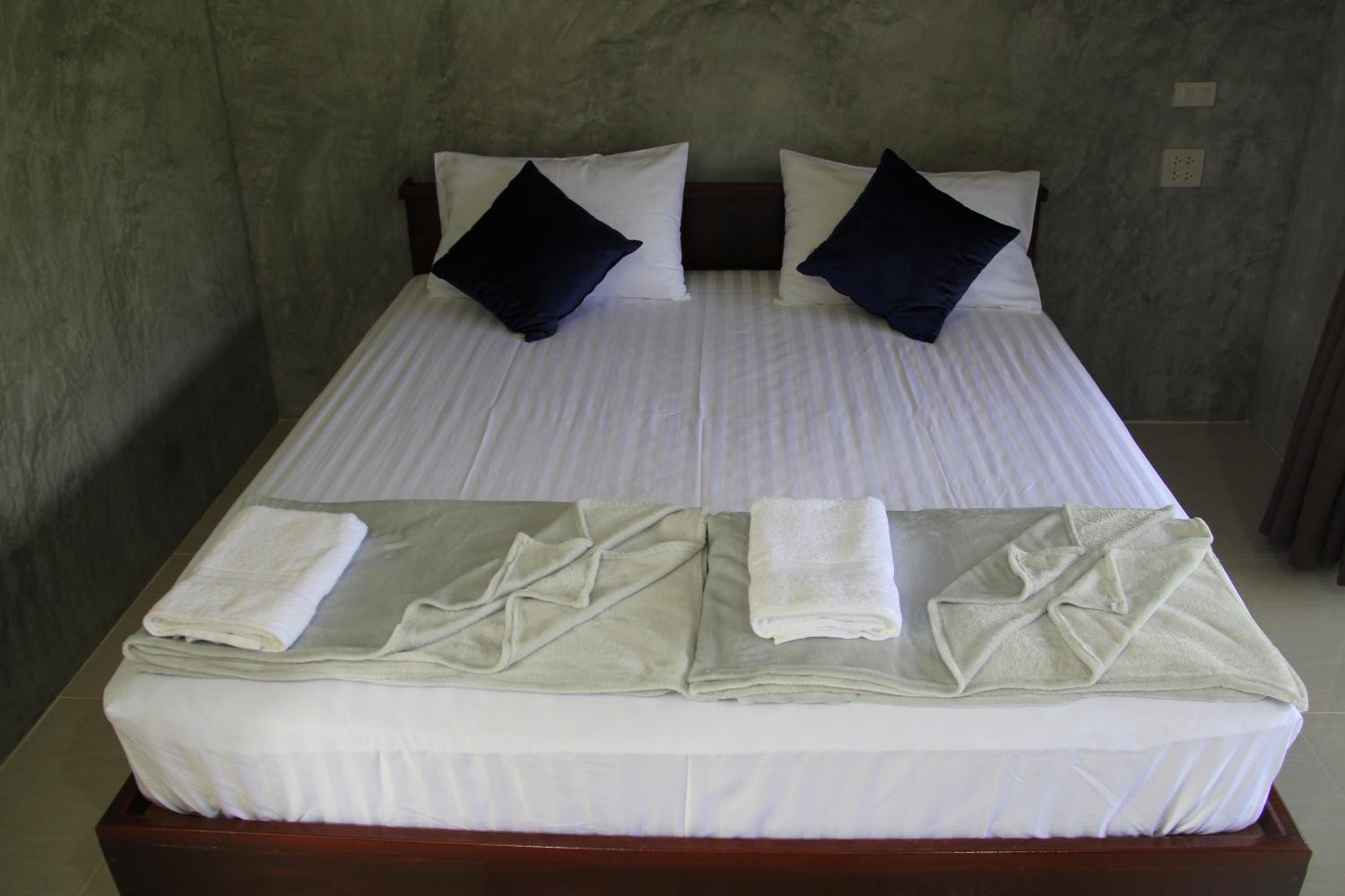Double Room with Balcony - Photo 1