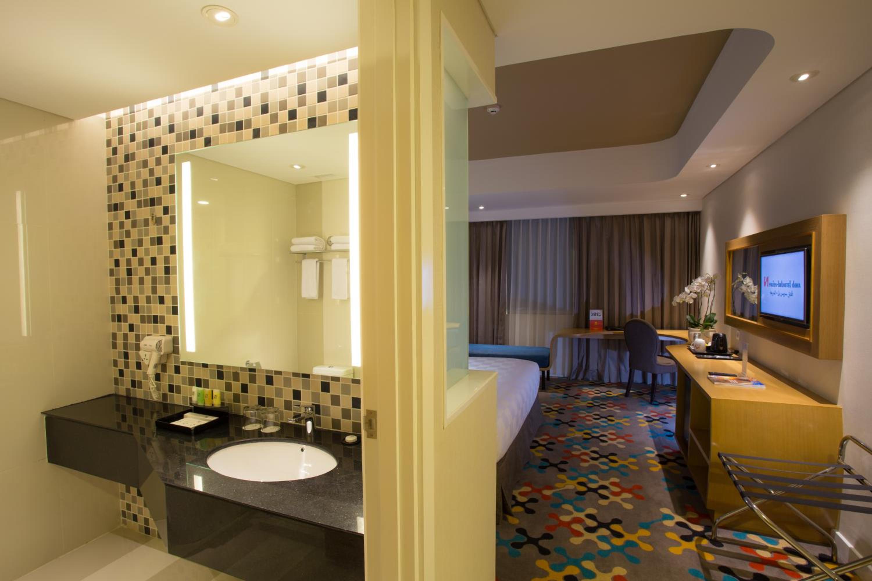 Deluxe Queen Room - Photo 2