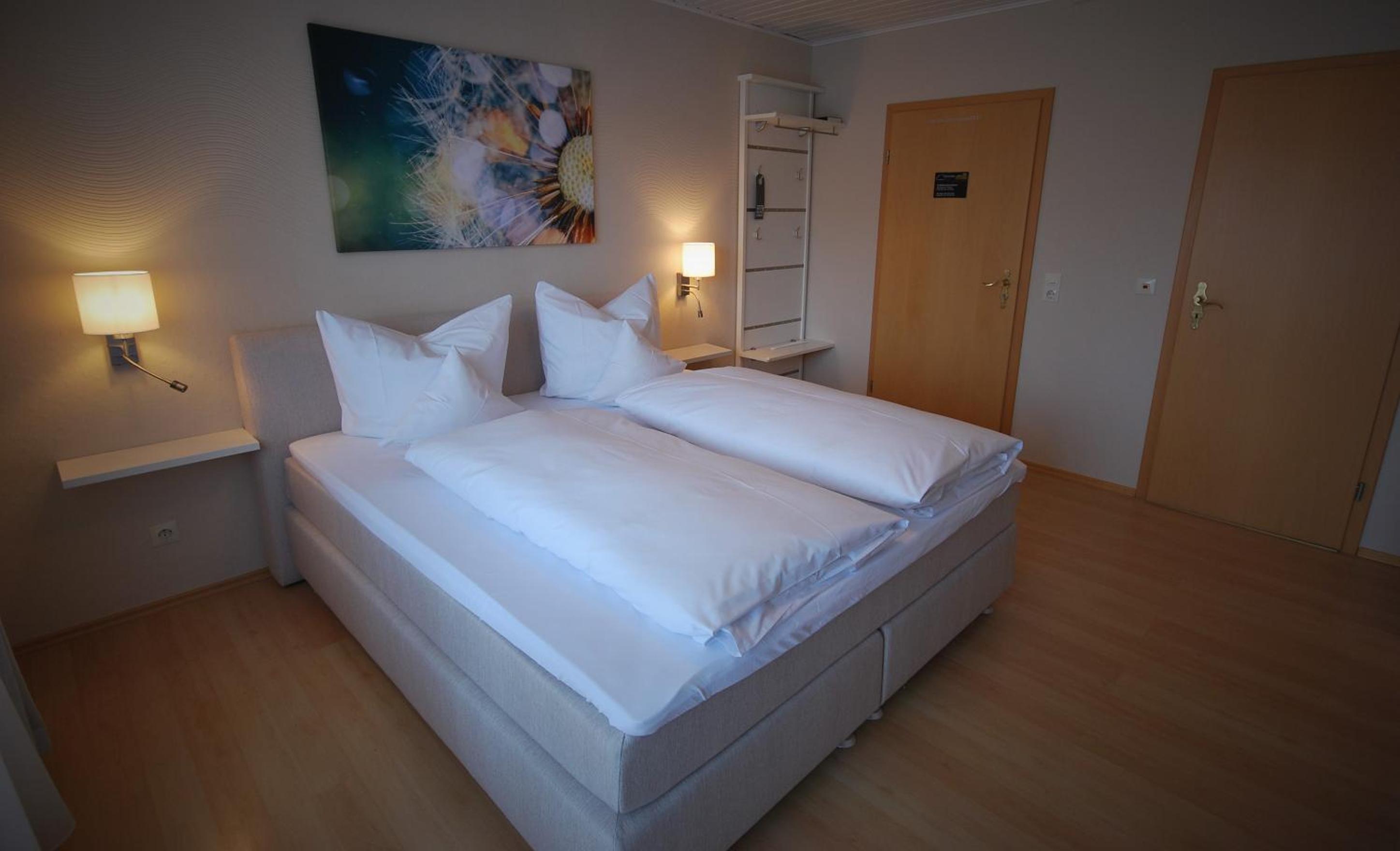 Double Room with Private Bathroom - Photo 1