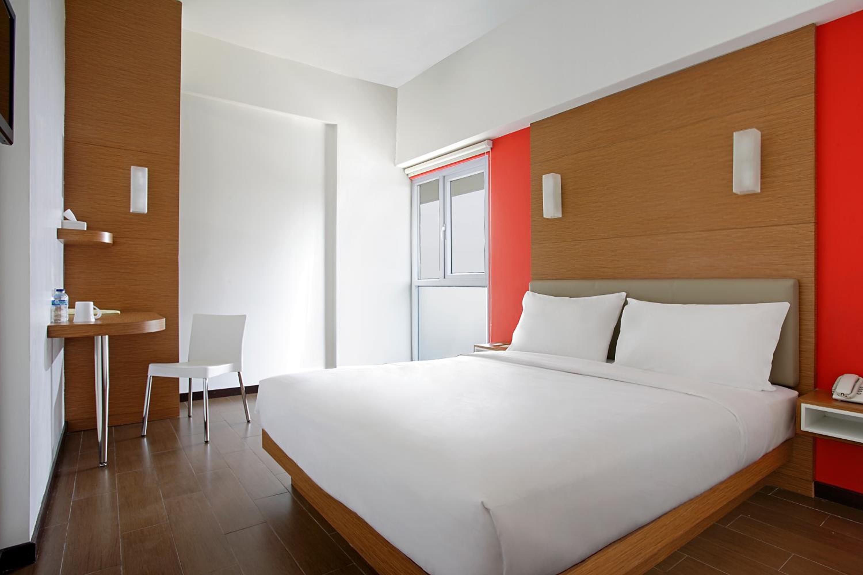 Smart Twin Room photo 3