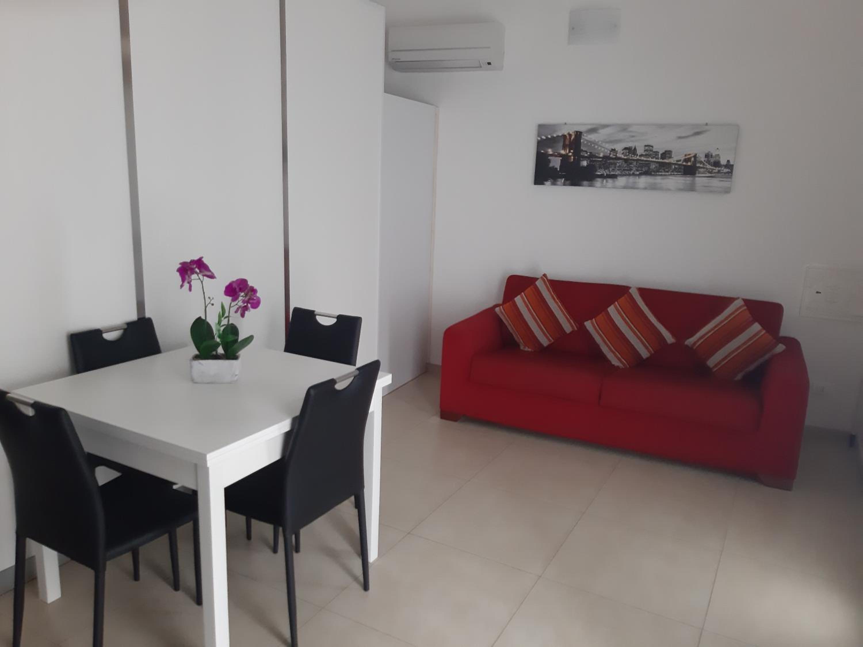 One-Bedroom Apartment - Photo 24
