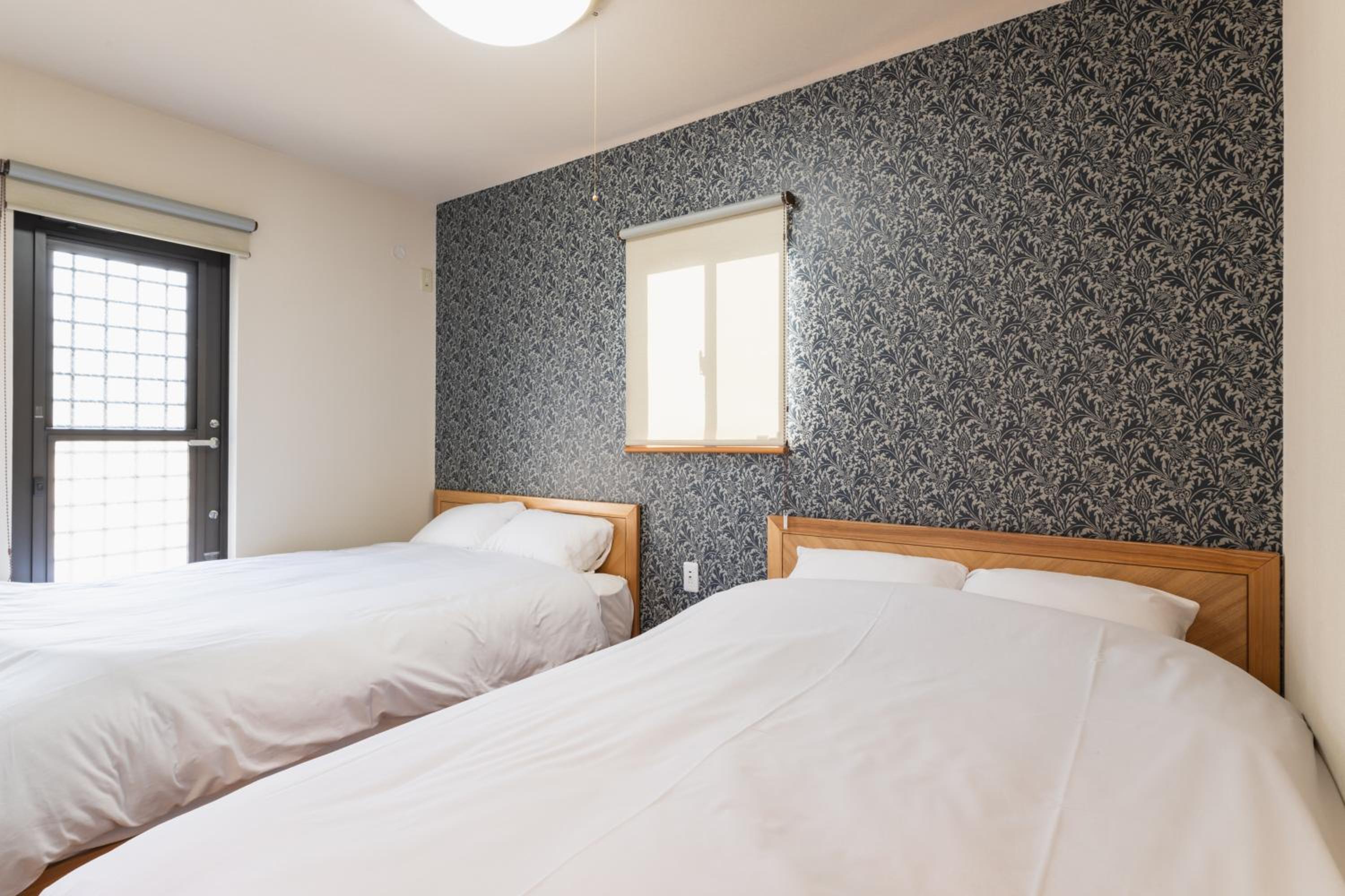 Deluxe Family Suite - Photo 5