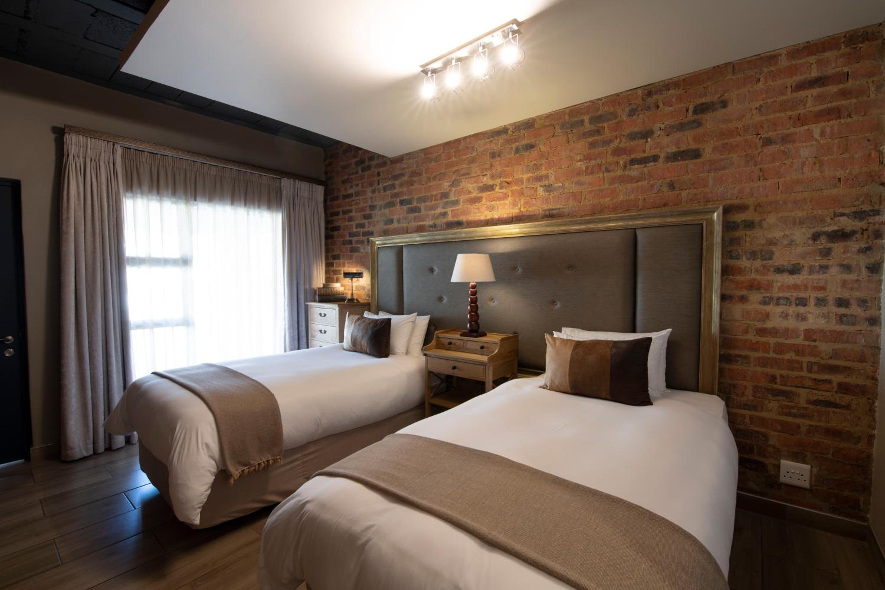 Long Stay Room - Disability Access - Photo 6