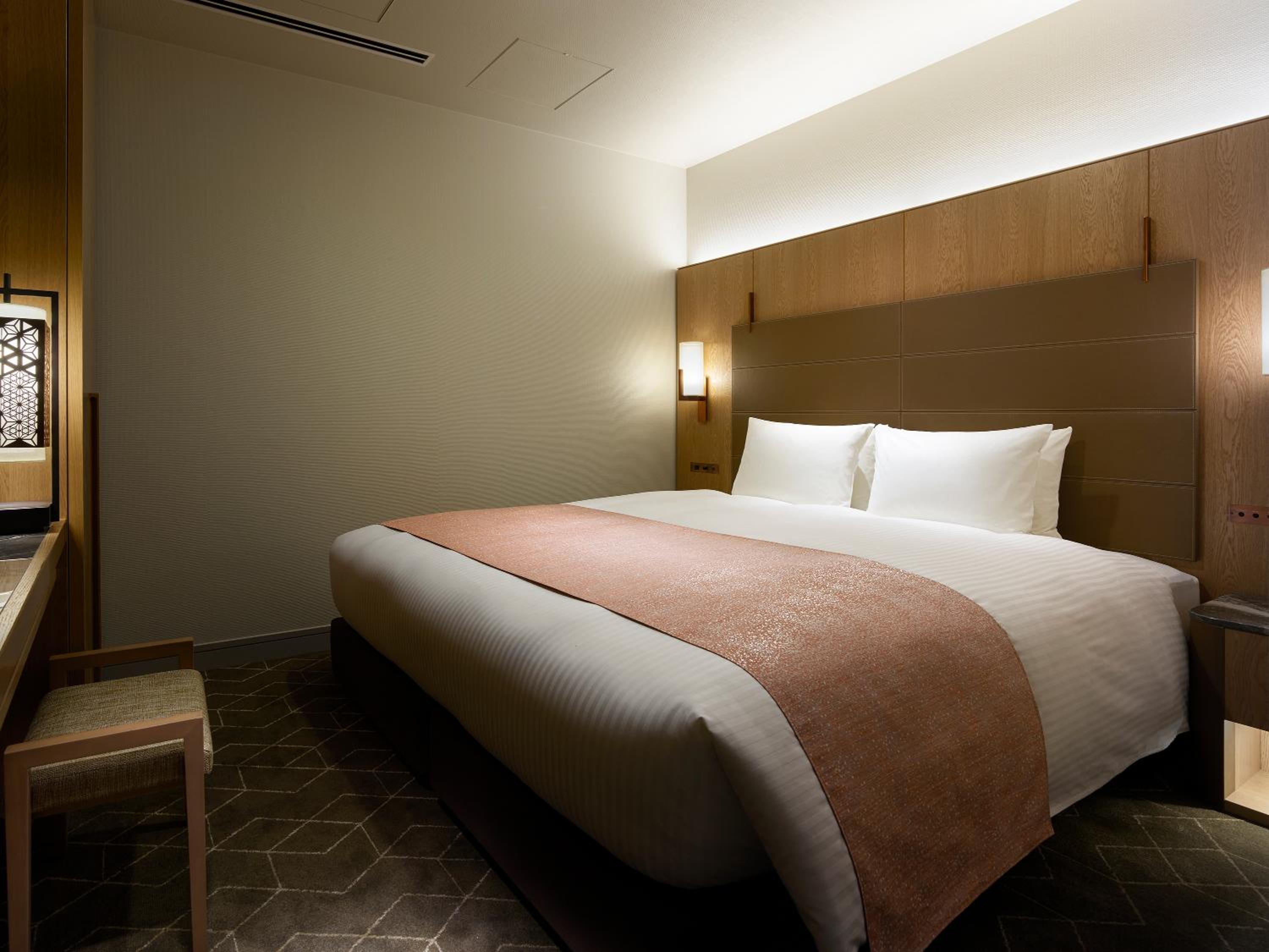 Deluxe King Room - Photo 4