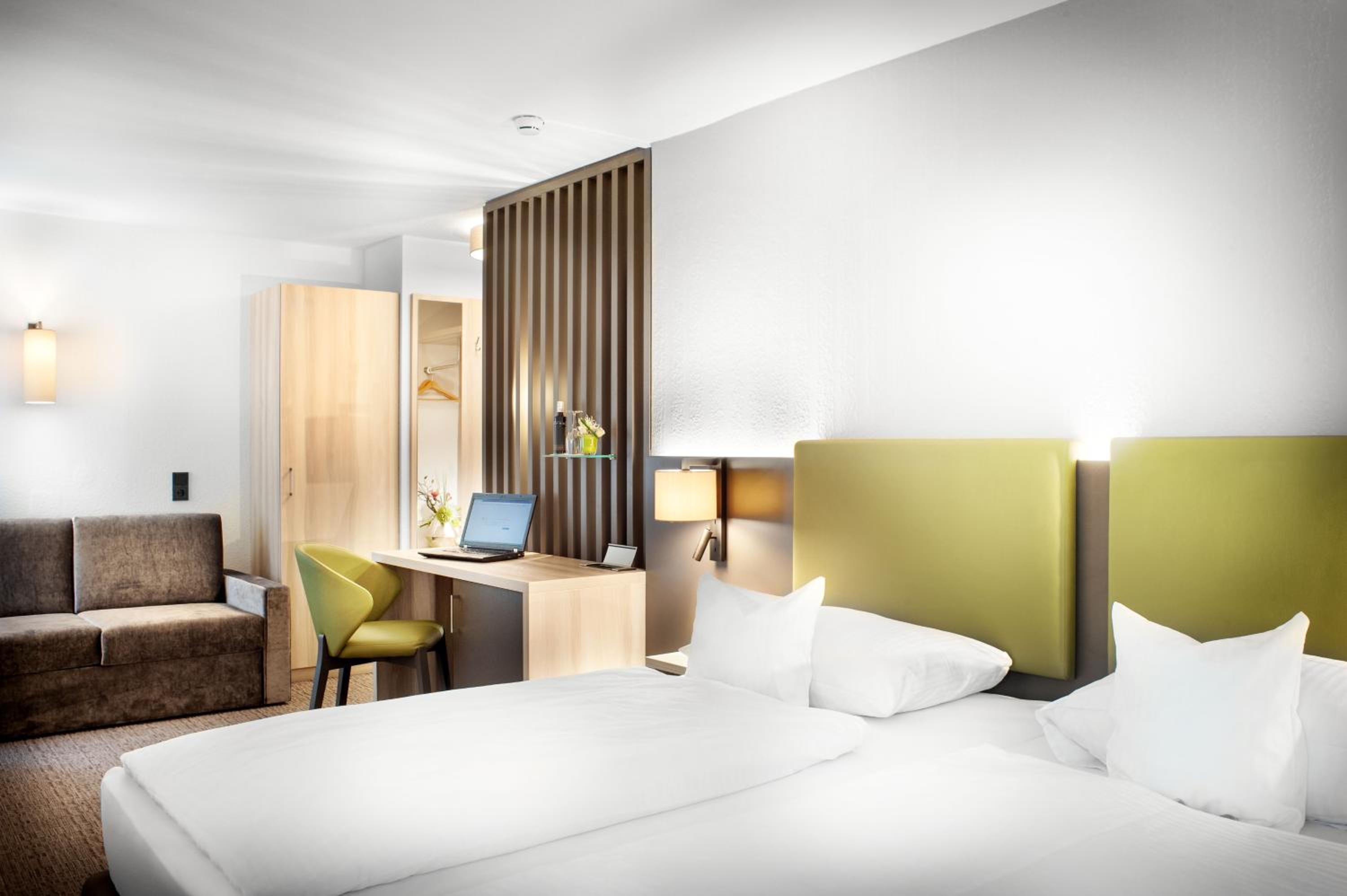 Deluxe Double or Twin Room - Photo 6