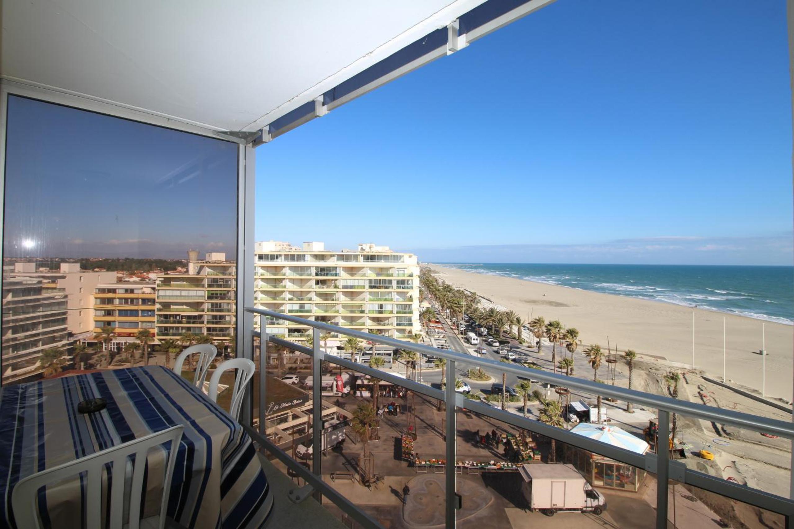 Apartment with Sea View photo 1
