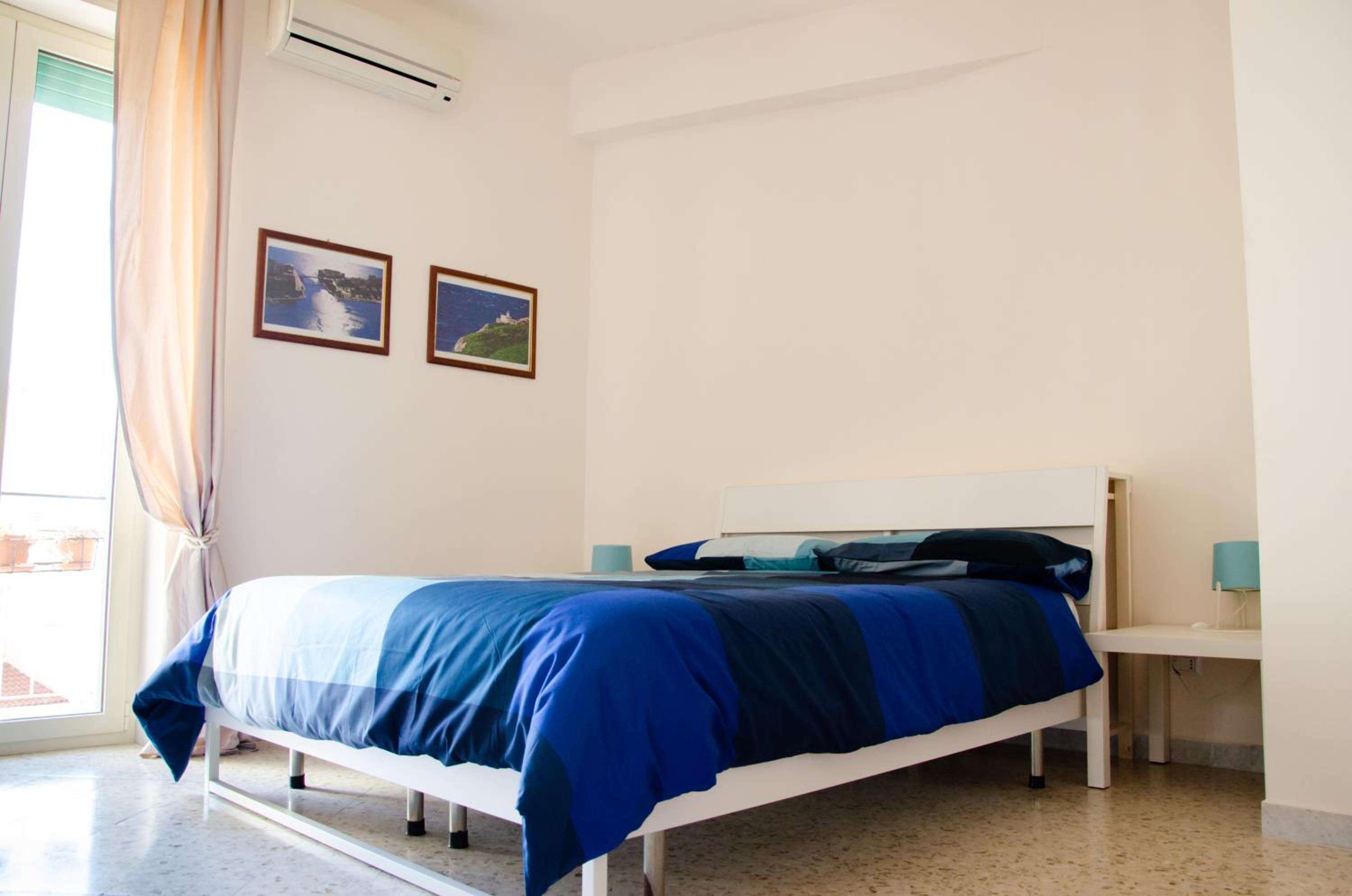 Double Room with Private Bathroom - Photo 1