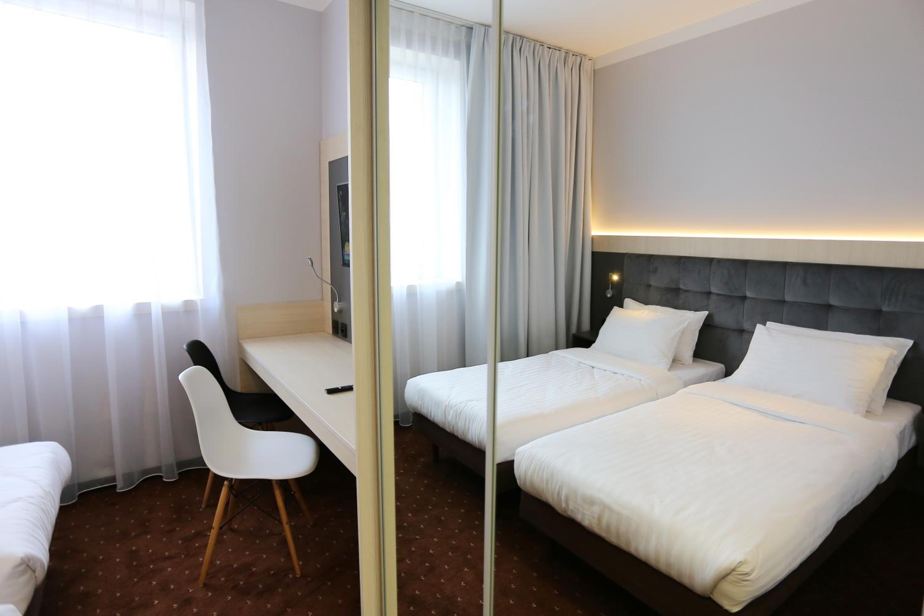 Deluxe Double Room - Photo 3