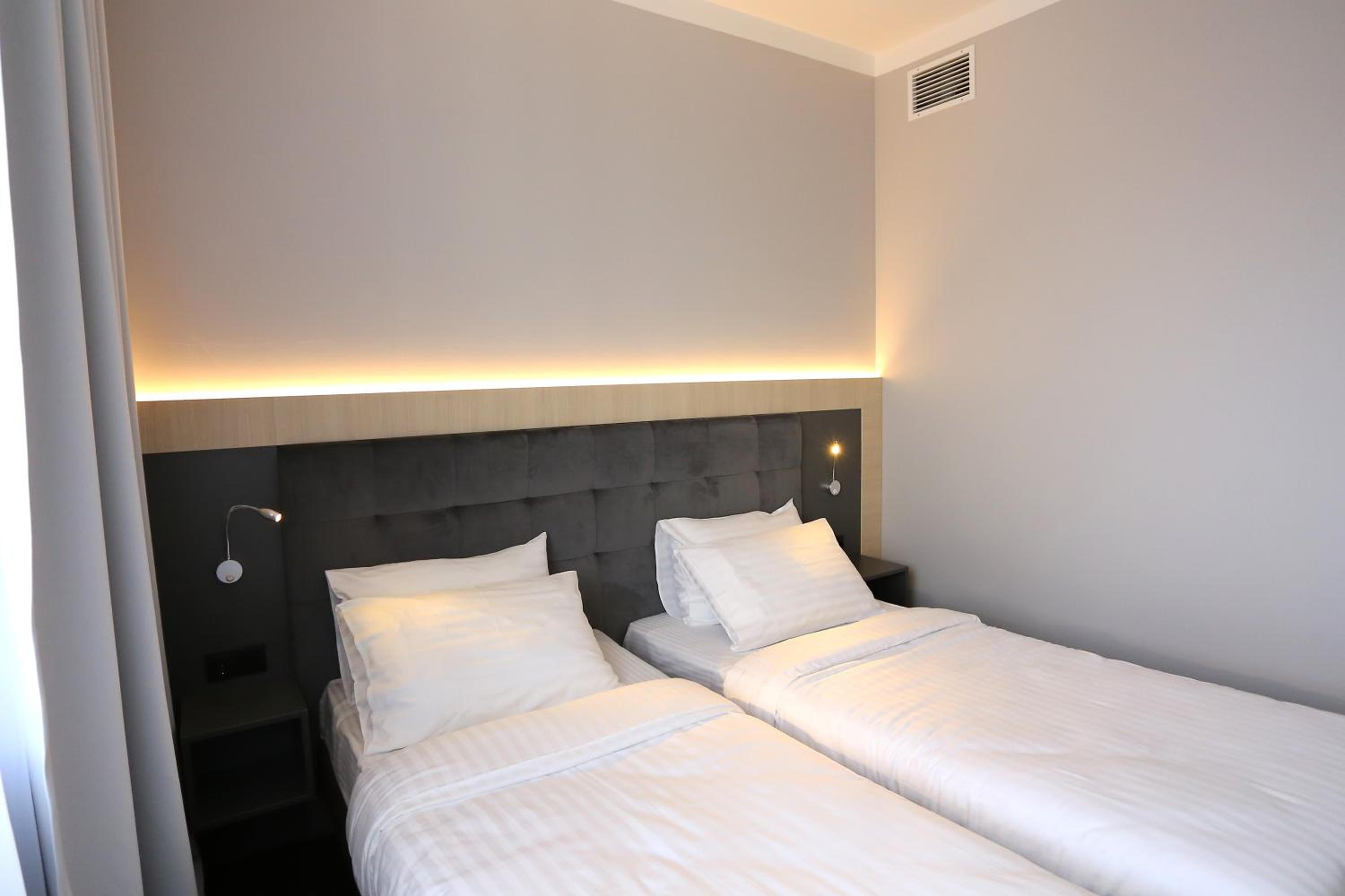 Deluxe Double Room - Photo 1