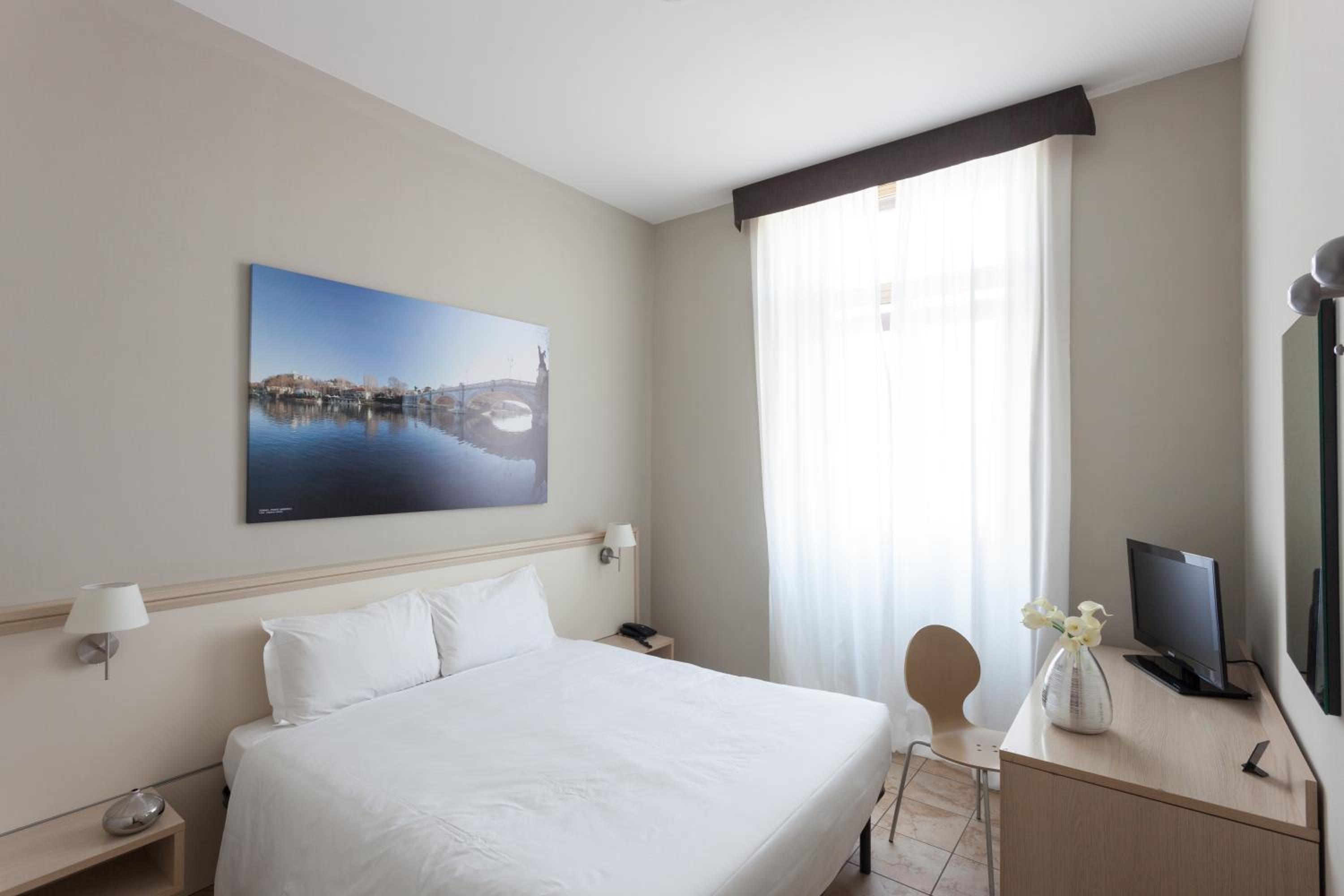 Double Room - Photo 1