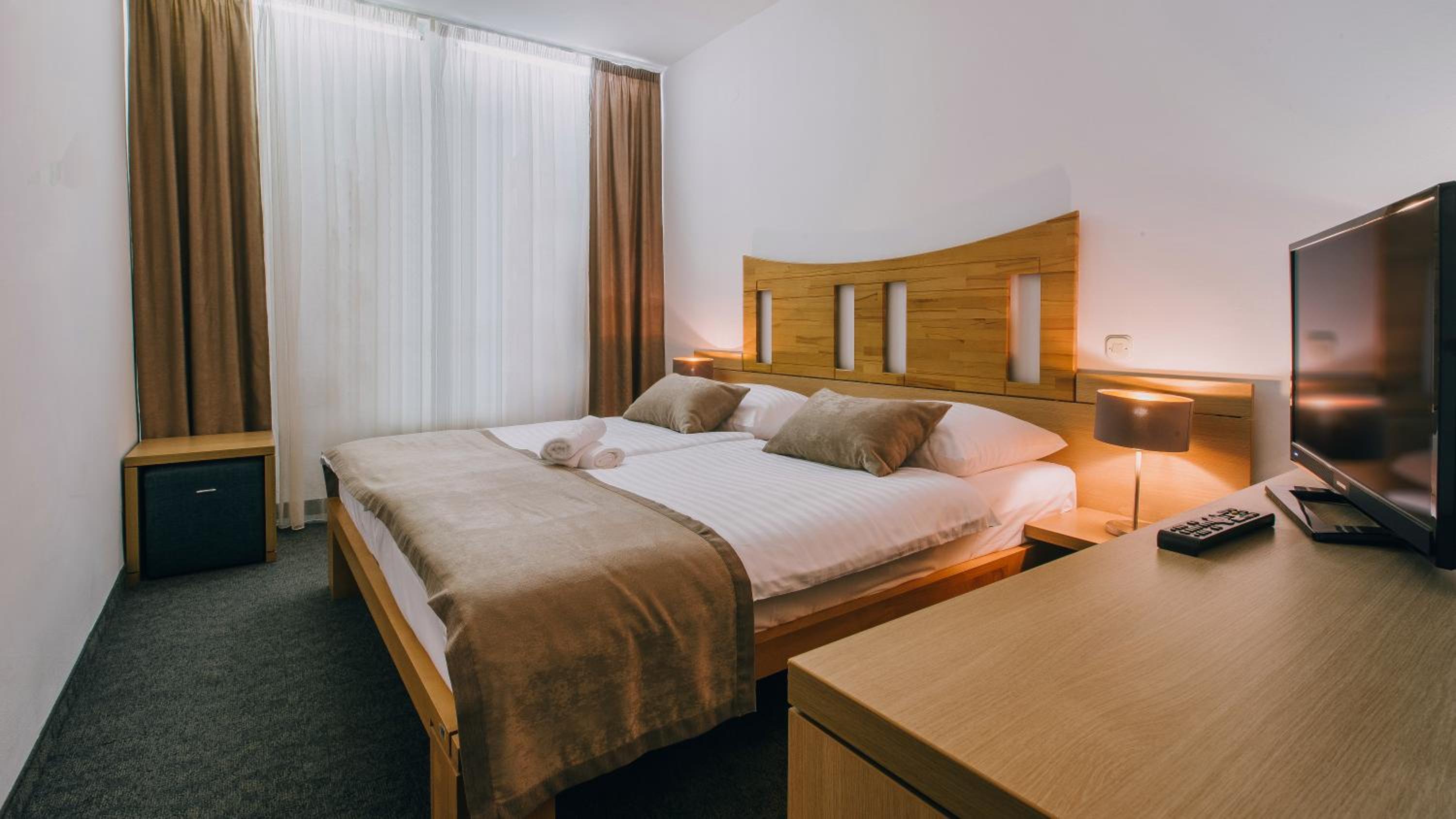 Superior Double Room with Balcony  - Photo 4