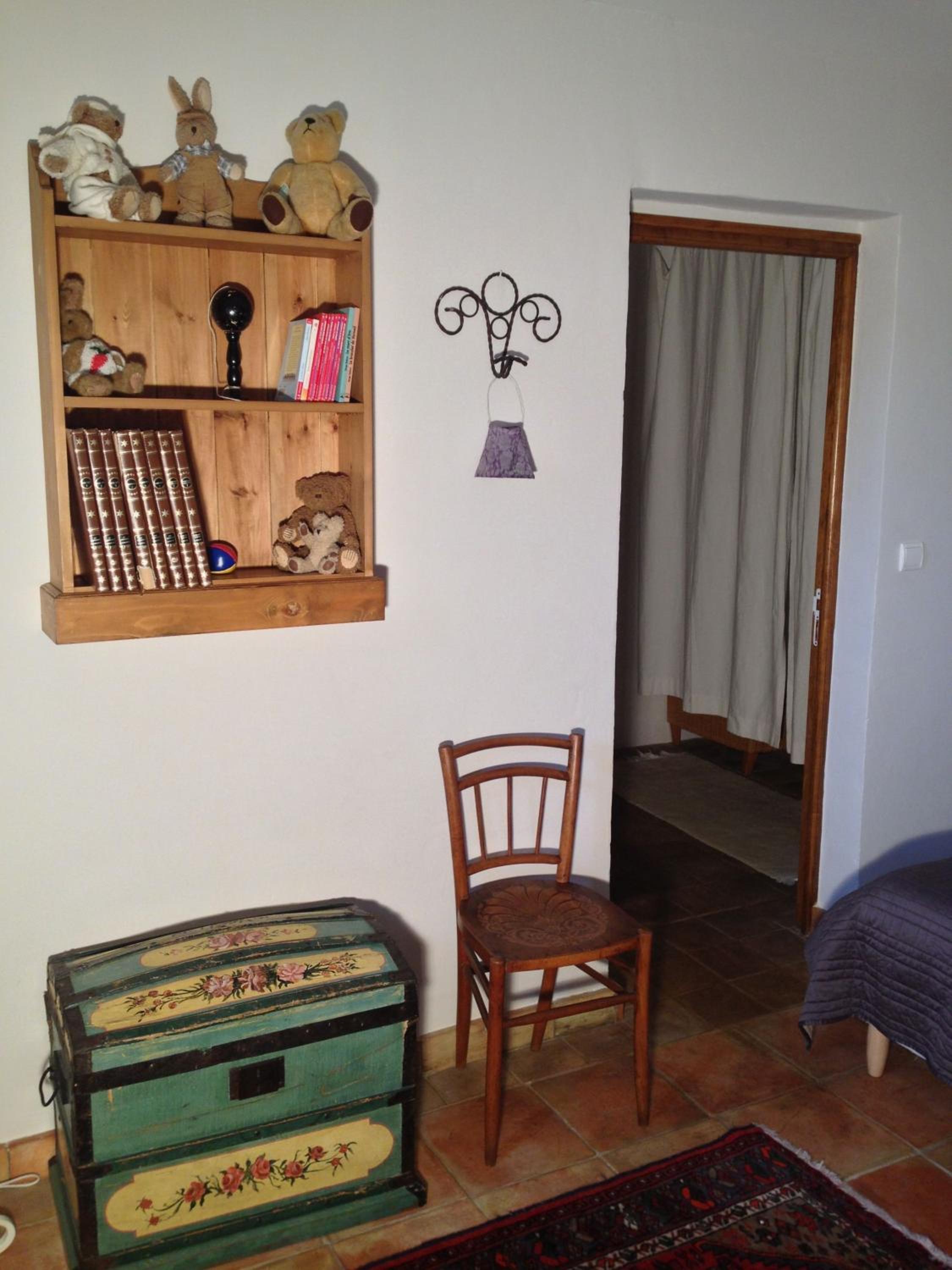 Family Room photo 3