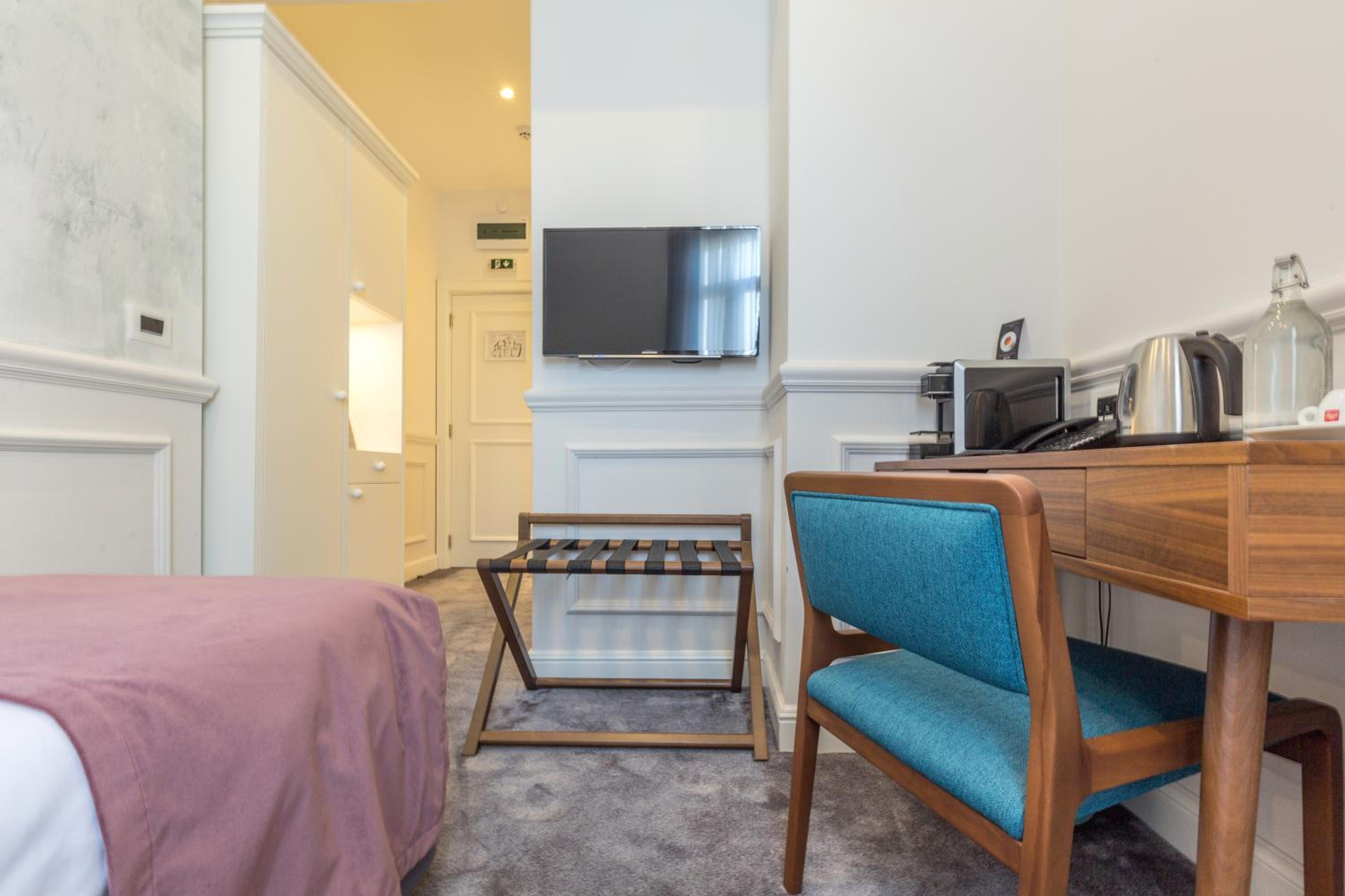 Standard Single Room with Free Parking photo 2