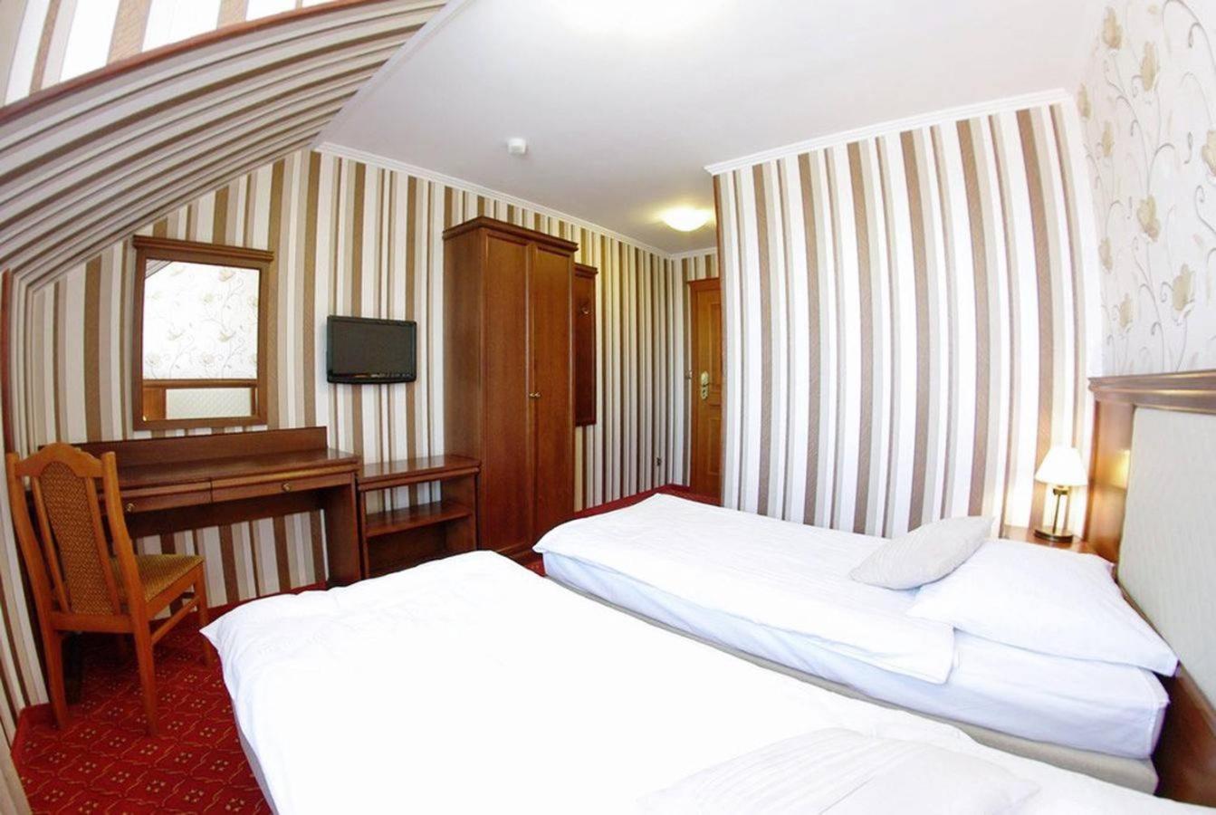 Standard Double or Twin Room photo 3