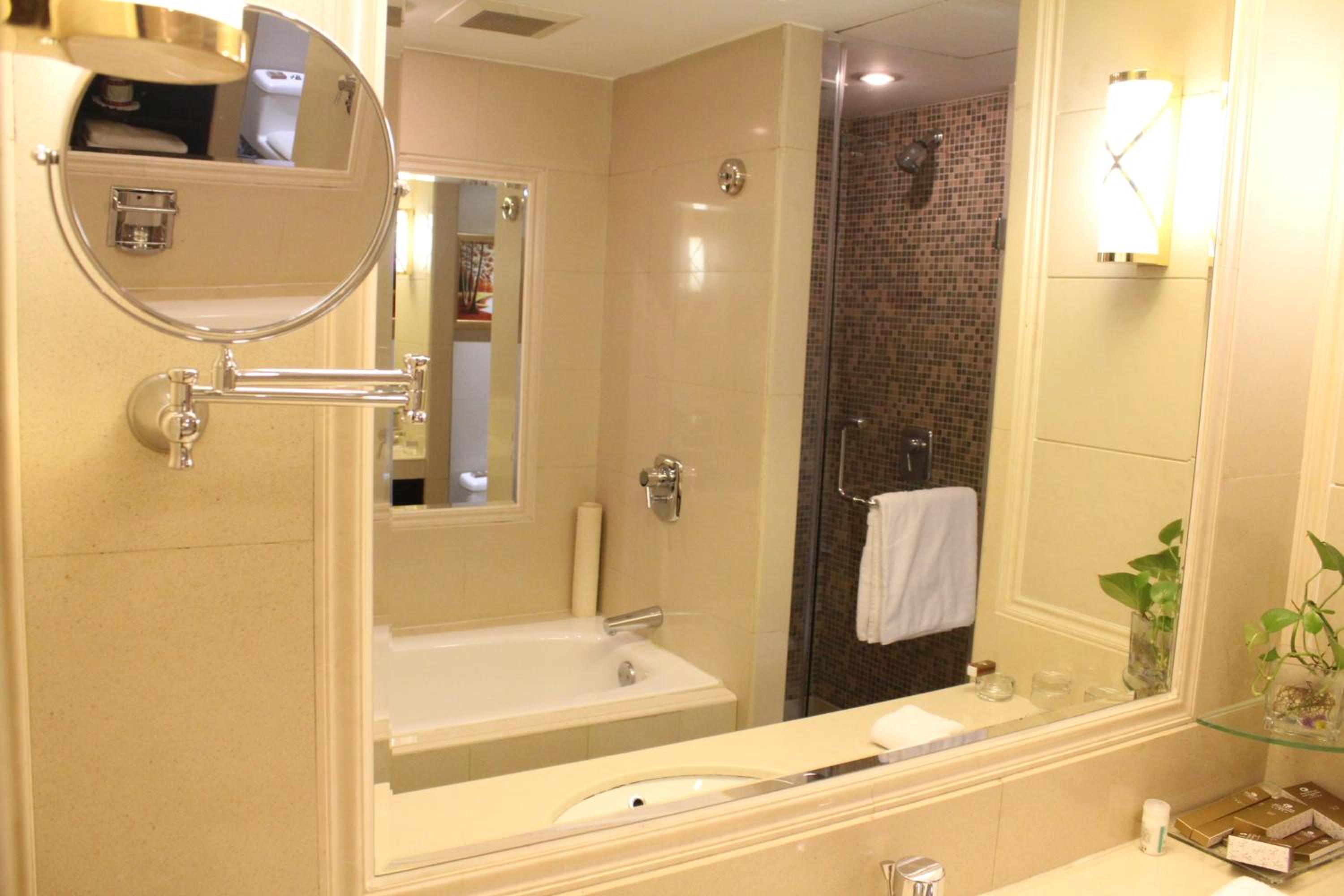 Standard Twin Room - Photo 5