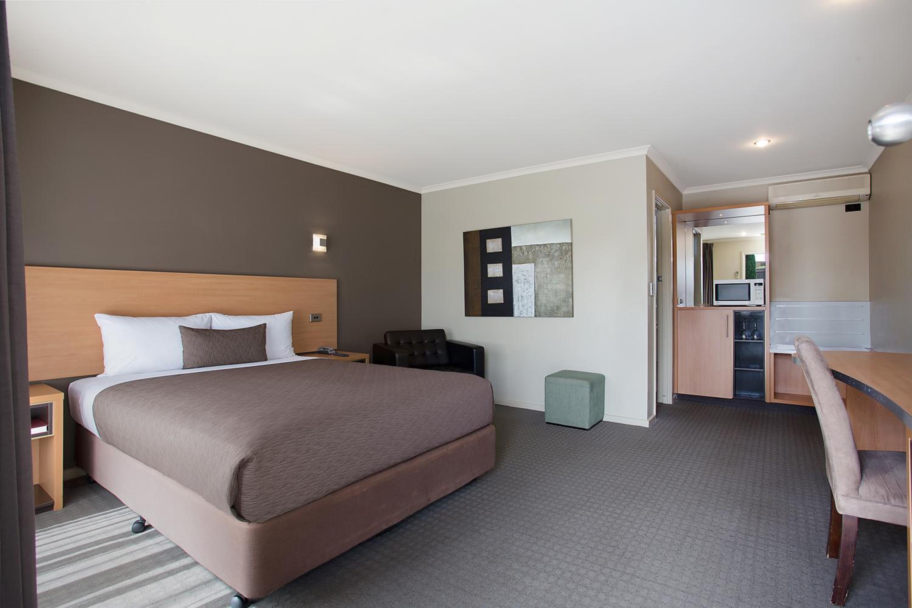 Premium Queen Room - Non Smoking - Photo 4