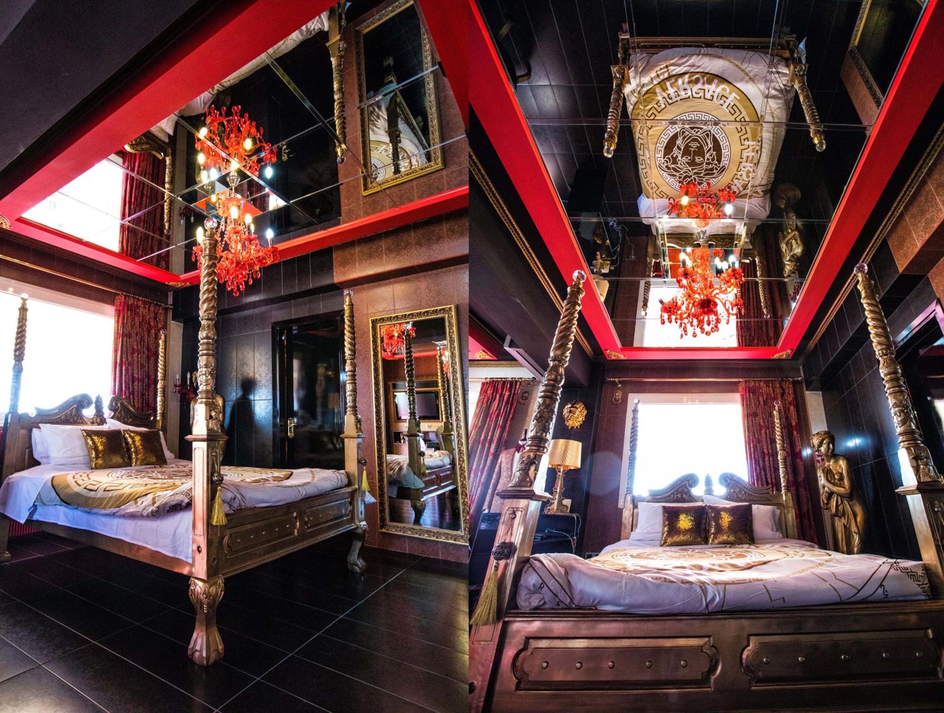 King Suite with Balcony photo 2