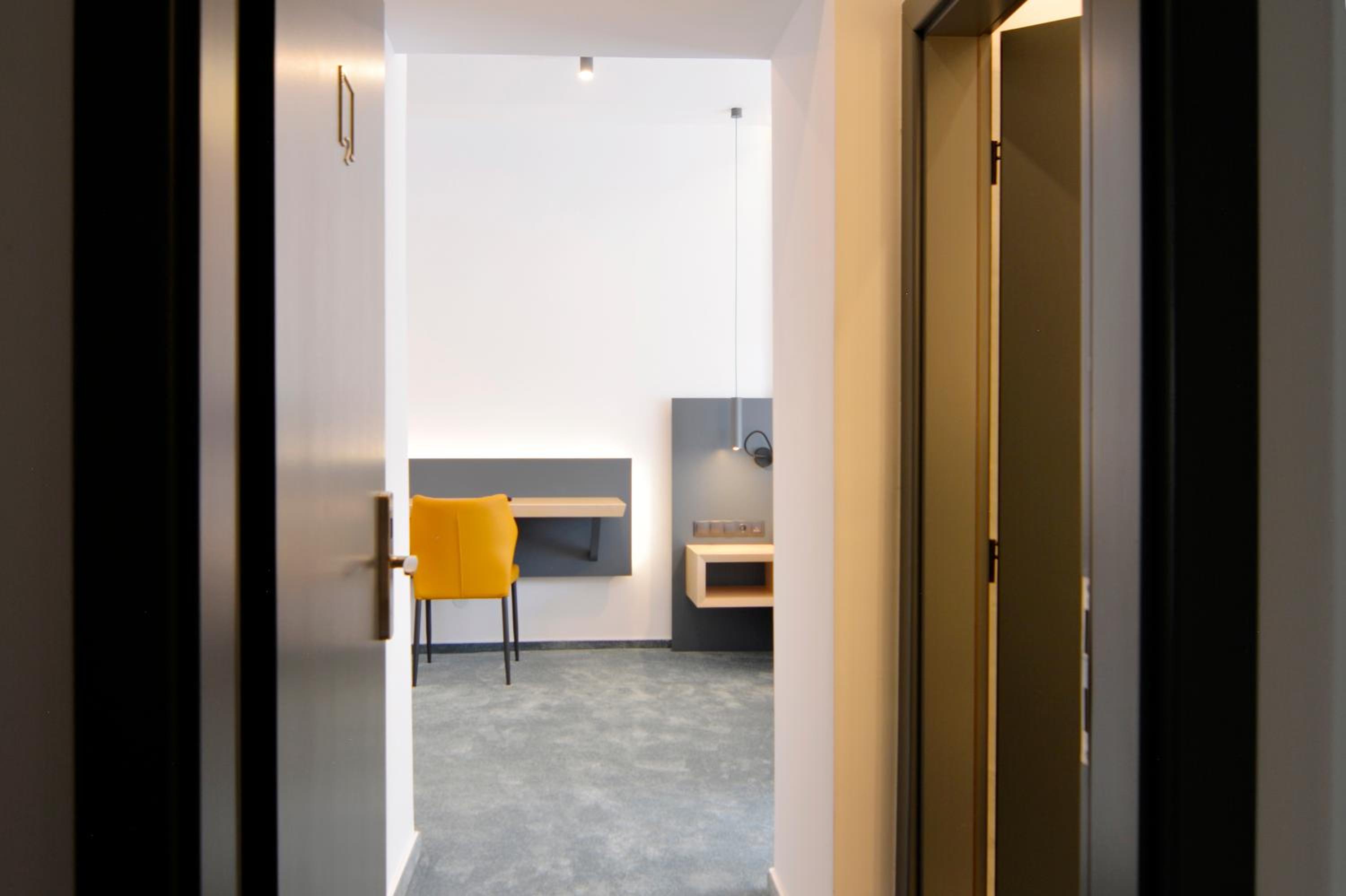 Comfort Twin Room - Photo 10