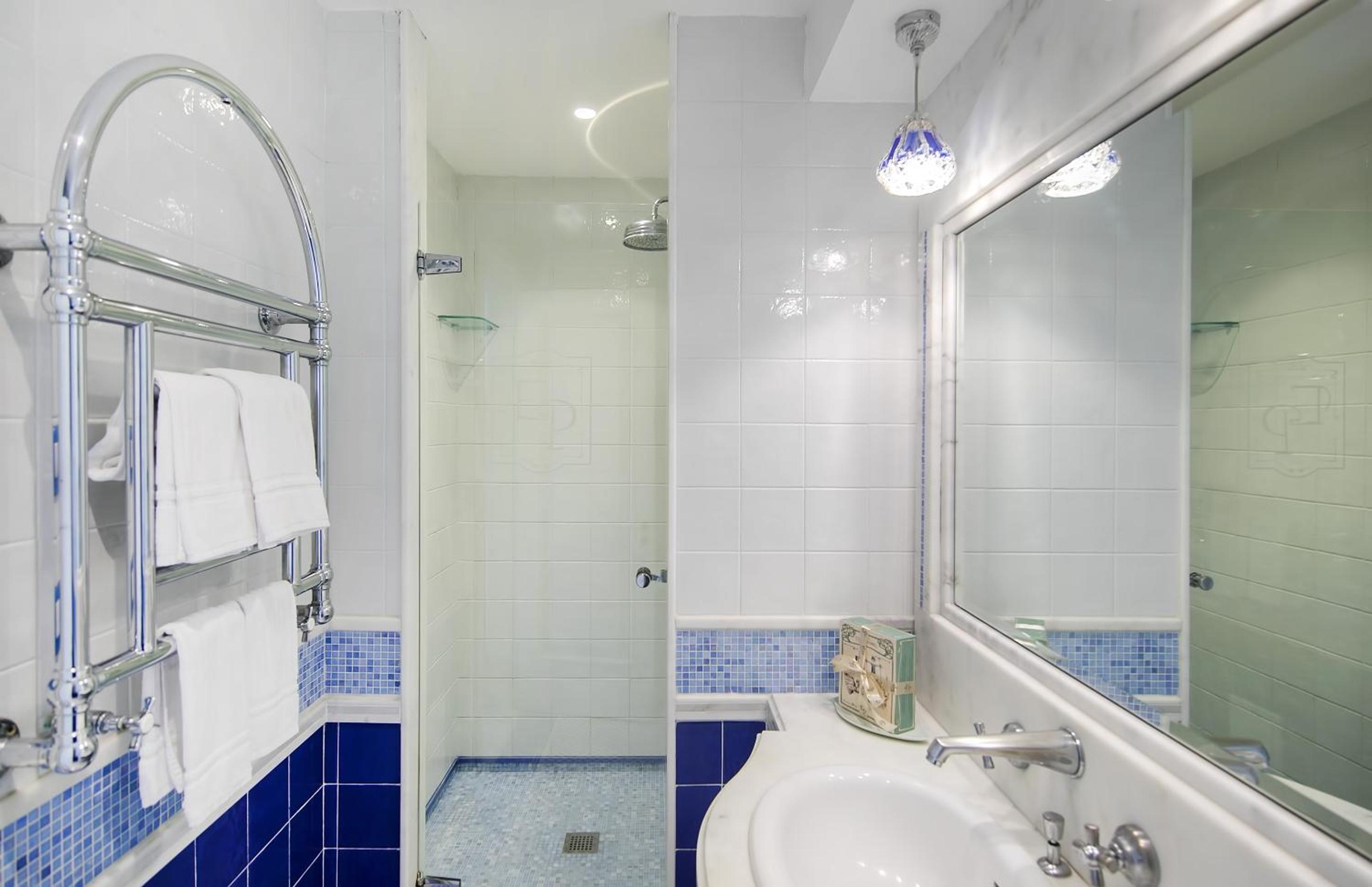 Deluxe Double or Twin Room with Garden View - Photo 26