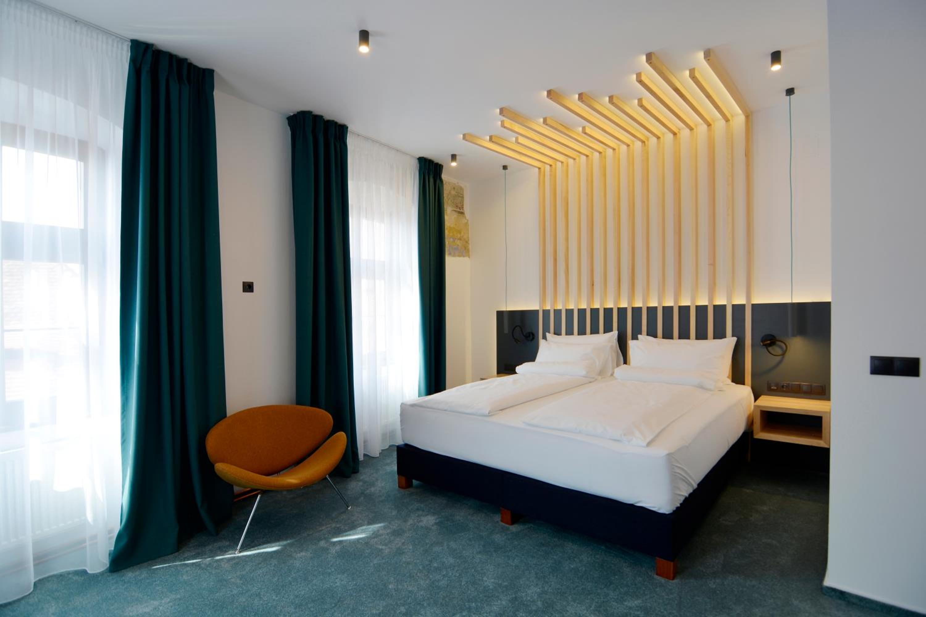 Superior Double Room - Photo 10