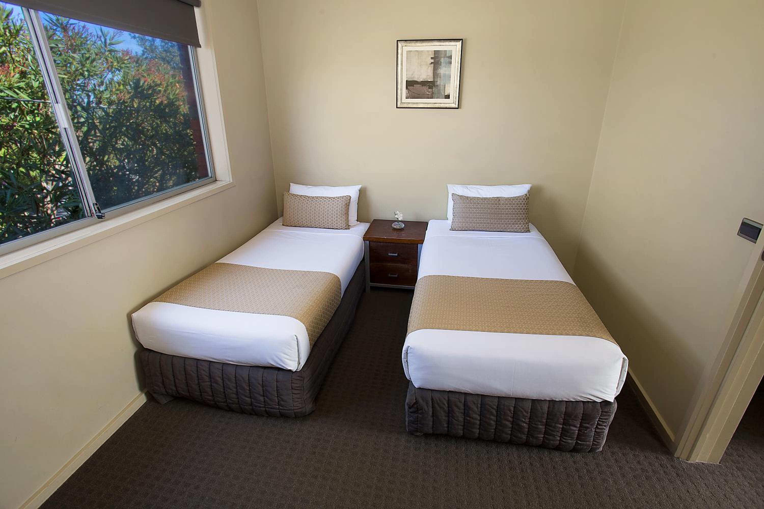 3 Bedroom Suite with 2 Queen Beds - 2 Single Beds/Non Smoking - Photo 5