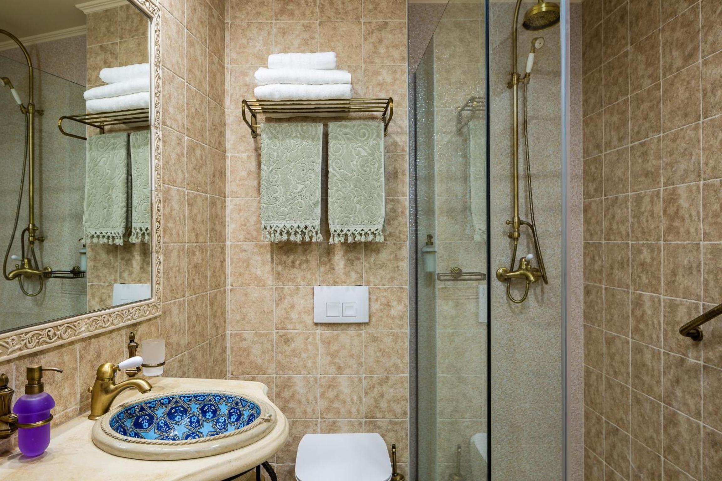 Apartment - Split Level - Photo 9