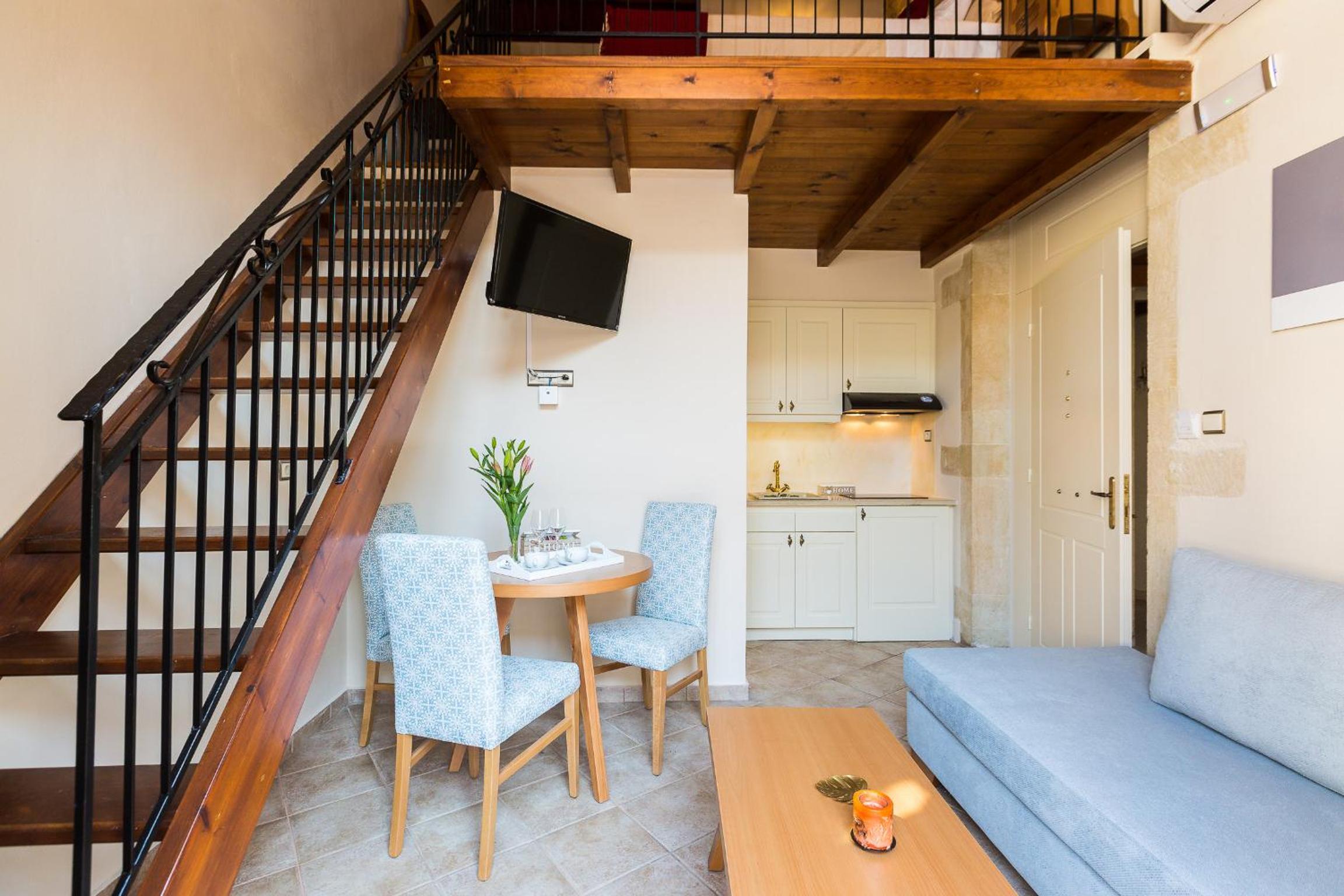 Triple Suite with Balcony photo 2