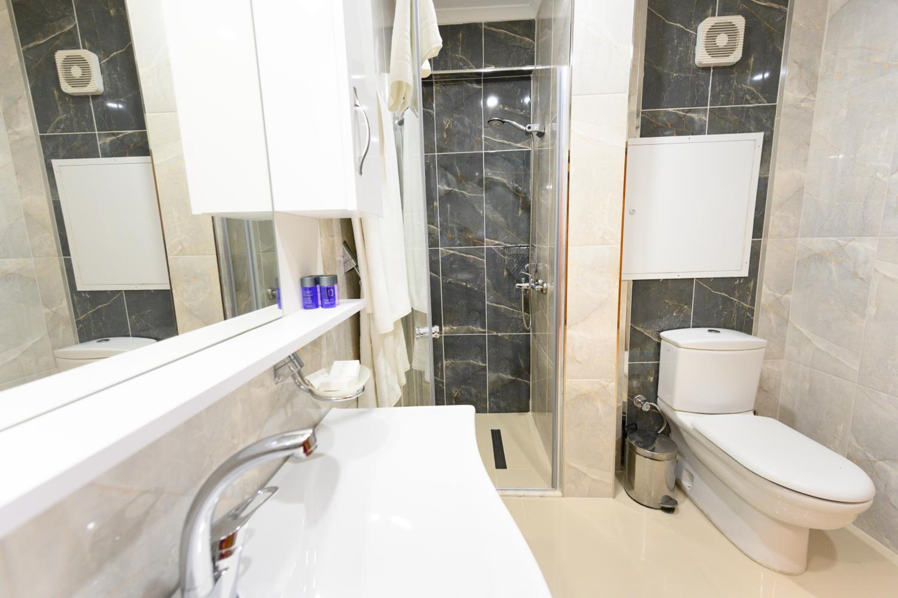 Studio Apartment photo 3