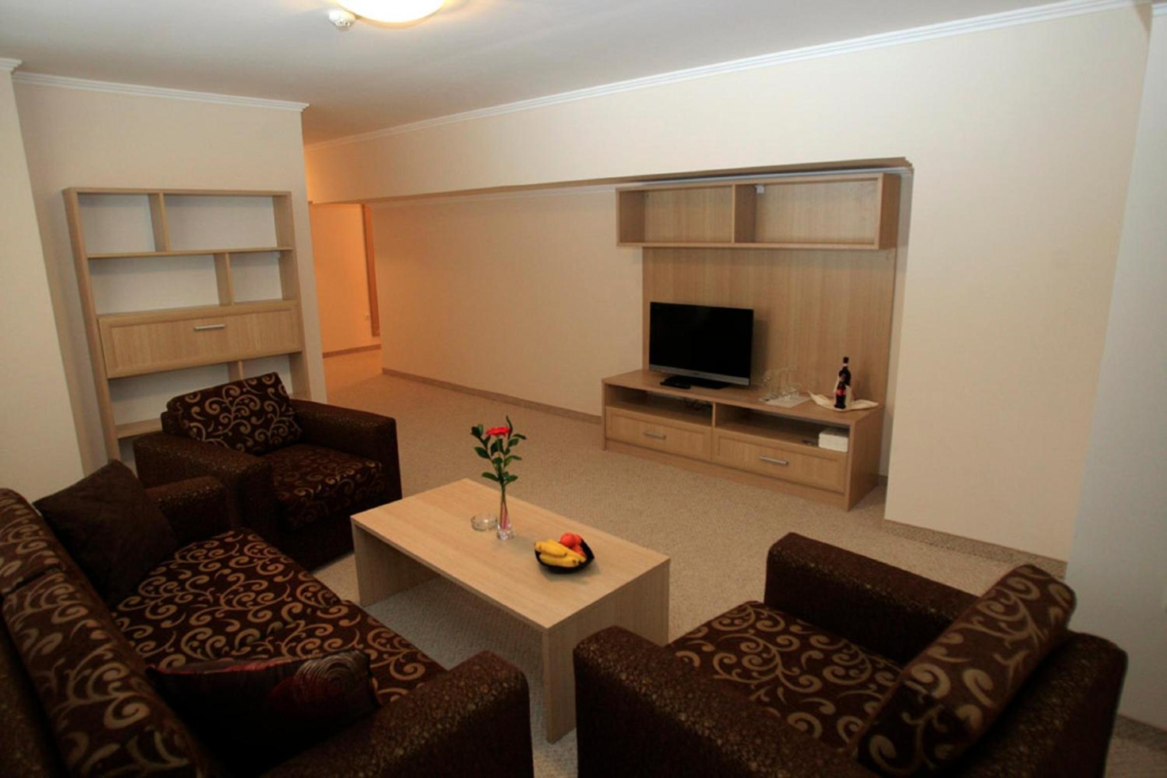 One-Bedroom Suite with Balcony