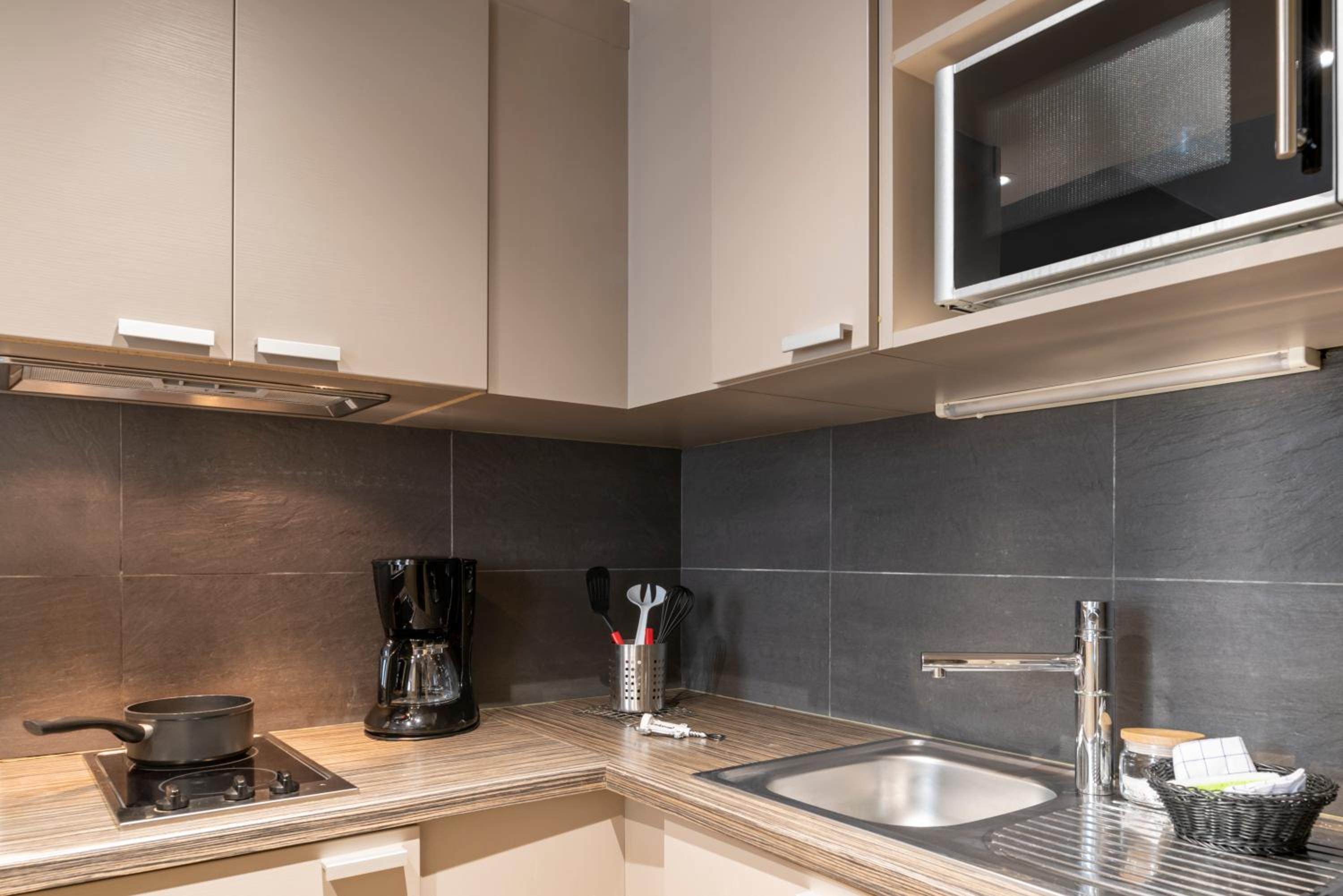 Studio (3 Adults) - Photo 4