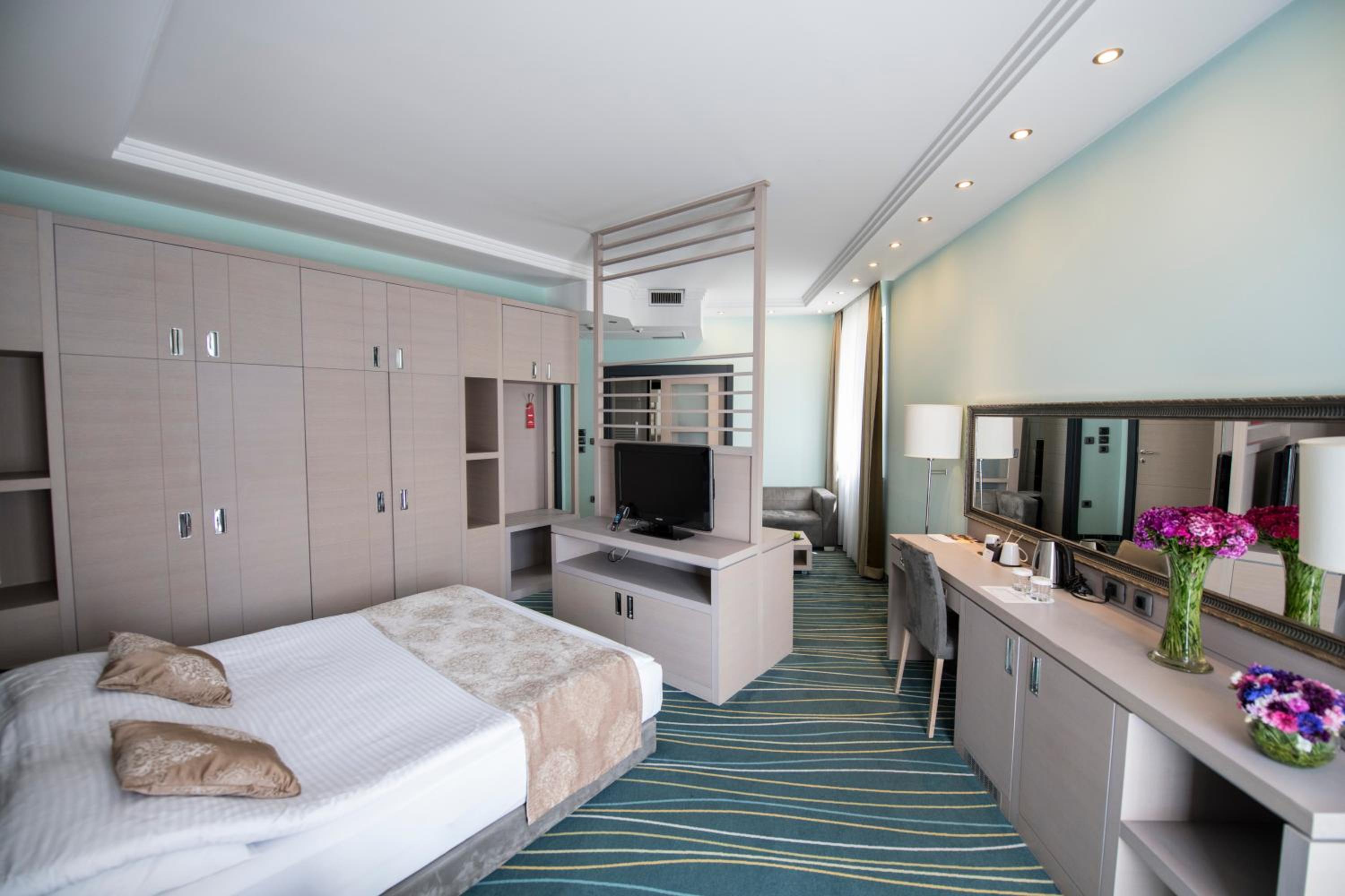 Superior Double Room - Photo 1