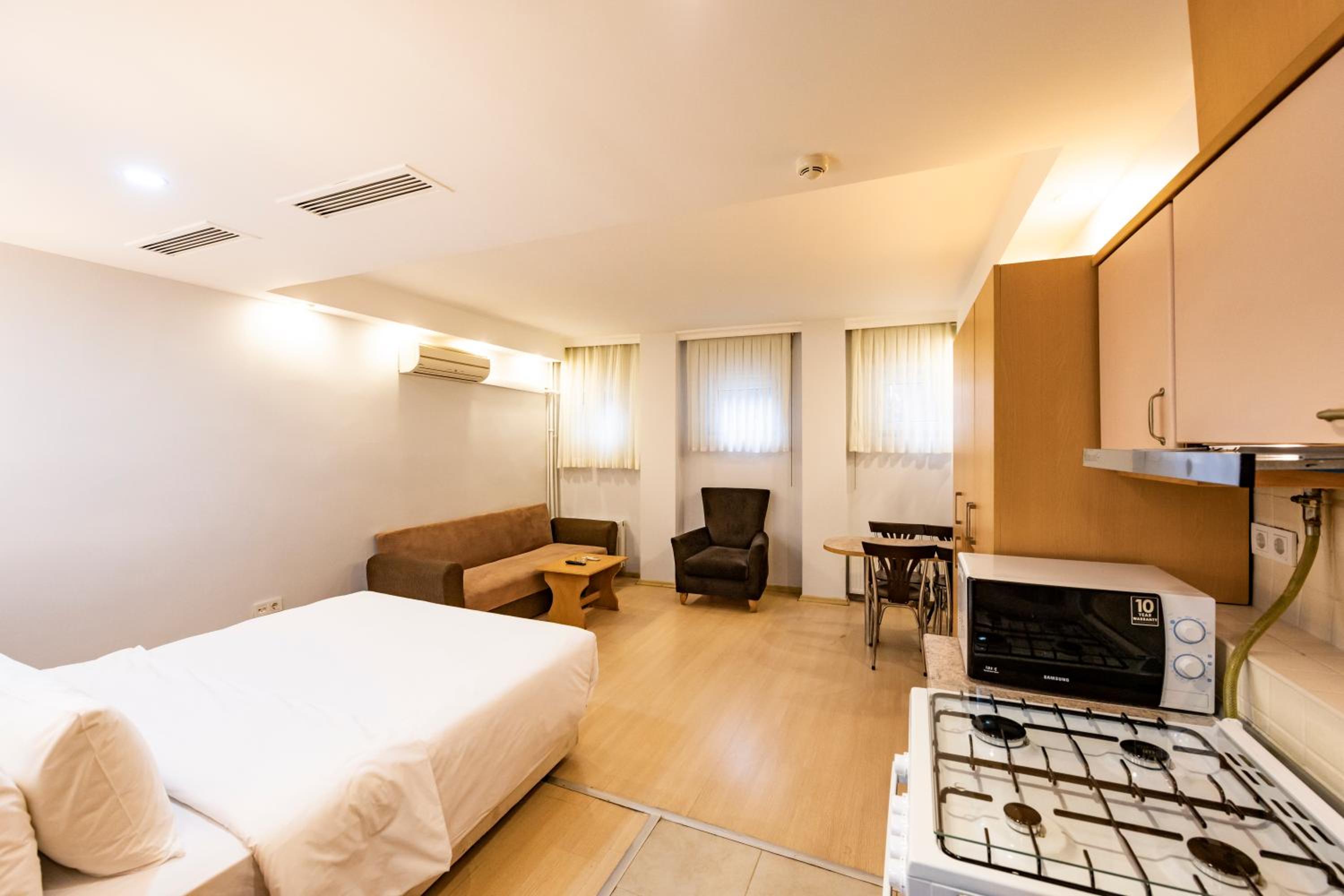 Ground Floor One-Bedroom Apartment photo 3