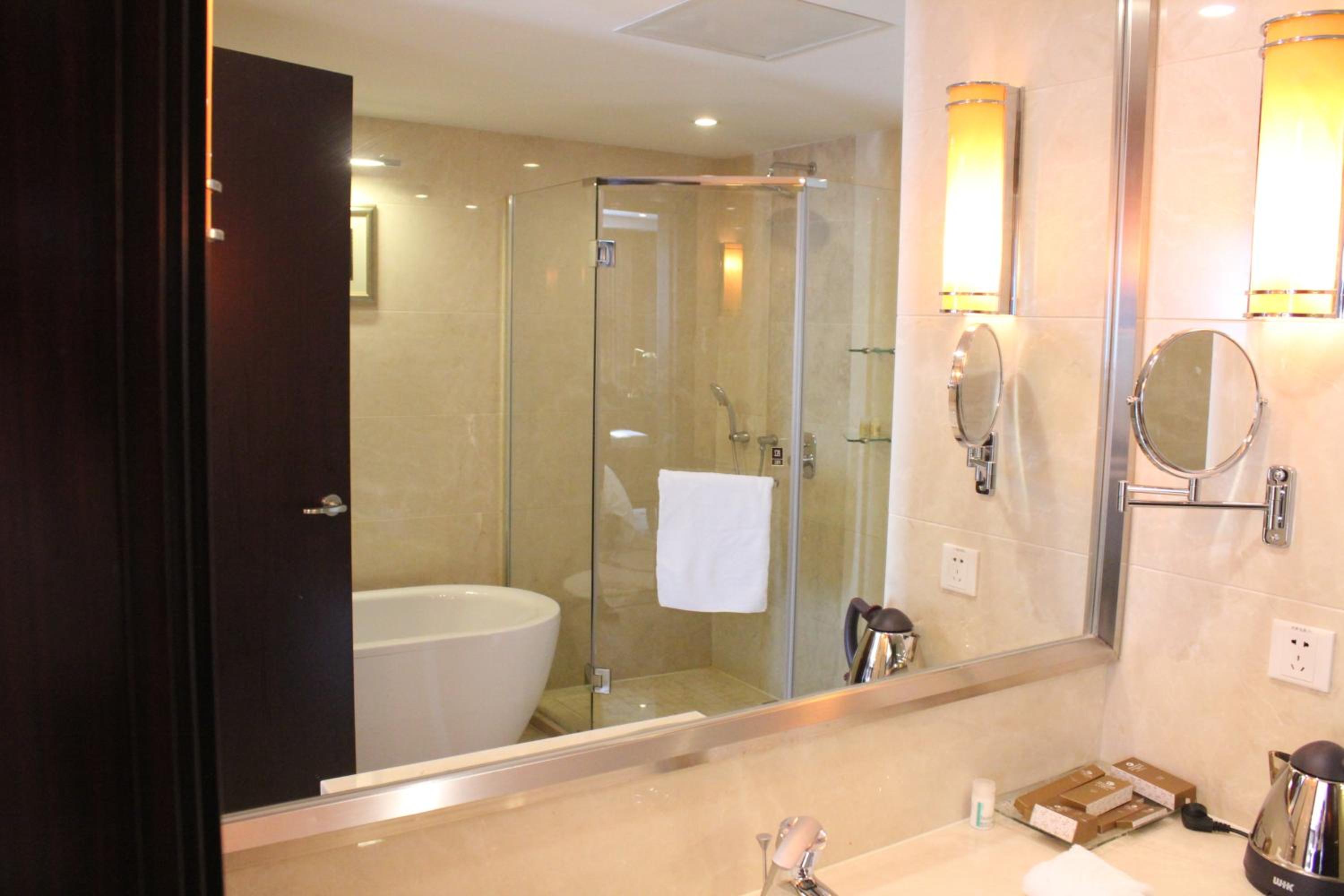 Standard Twin Room - Photo 3