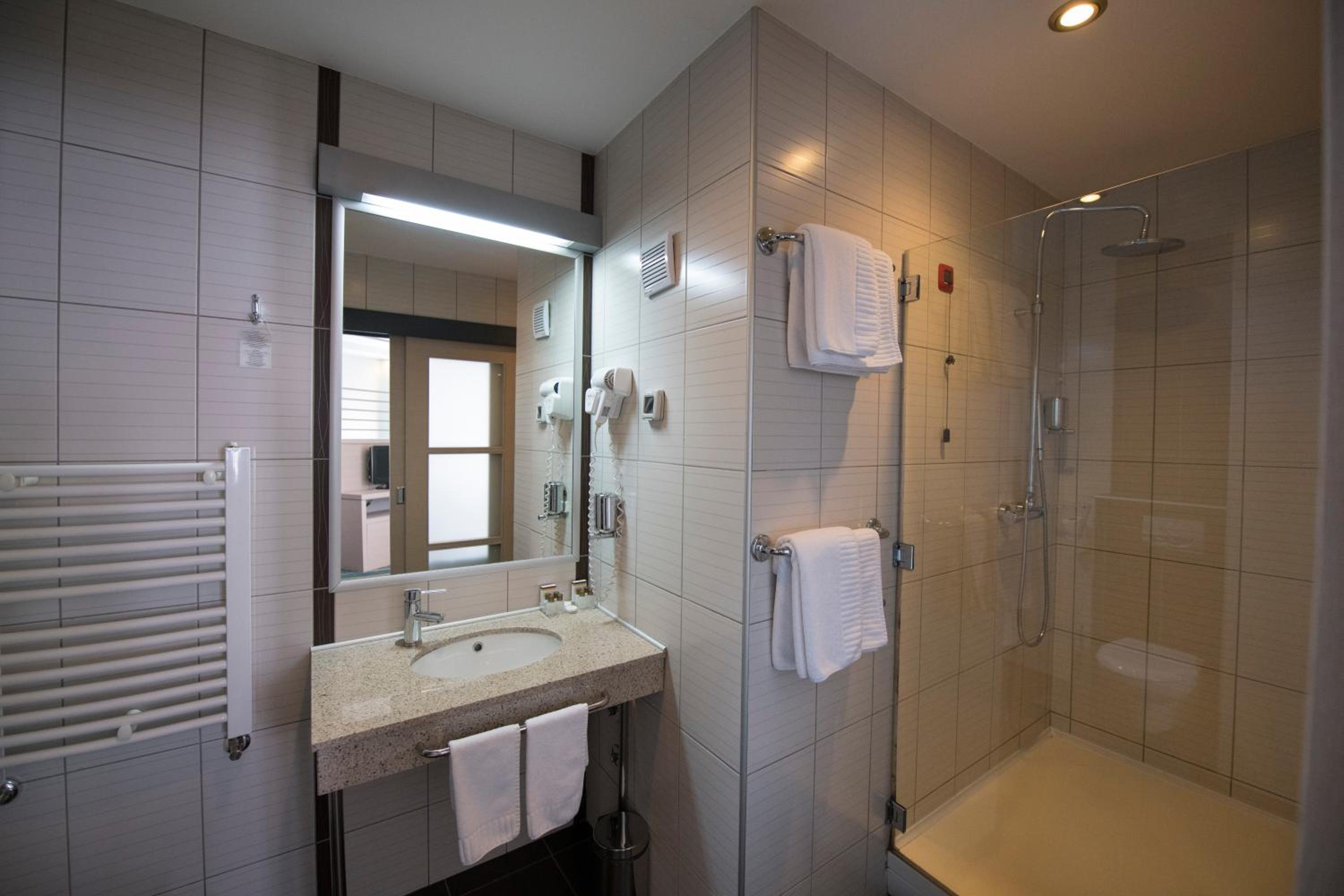 Superior Double Room - Photo 8