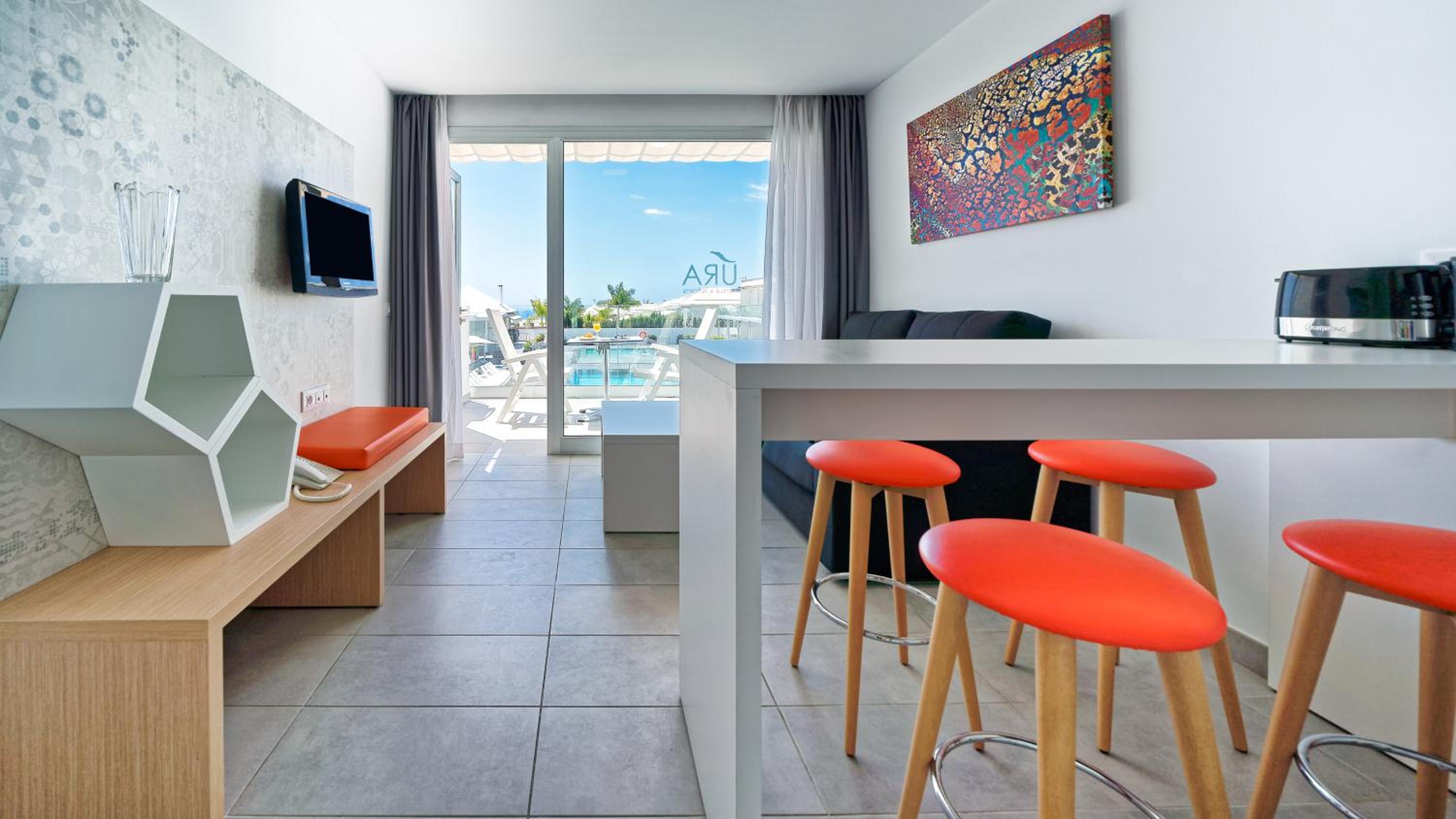 Apartamento con vista a la piscina