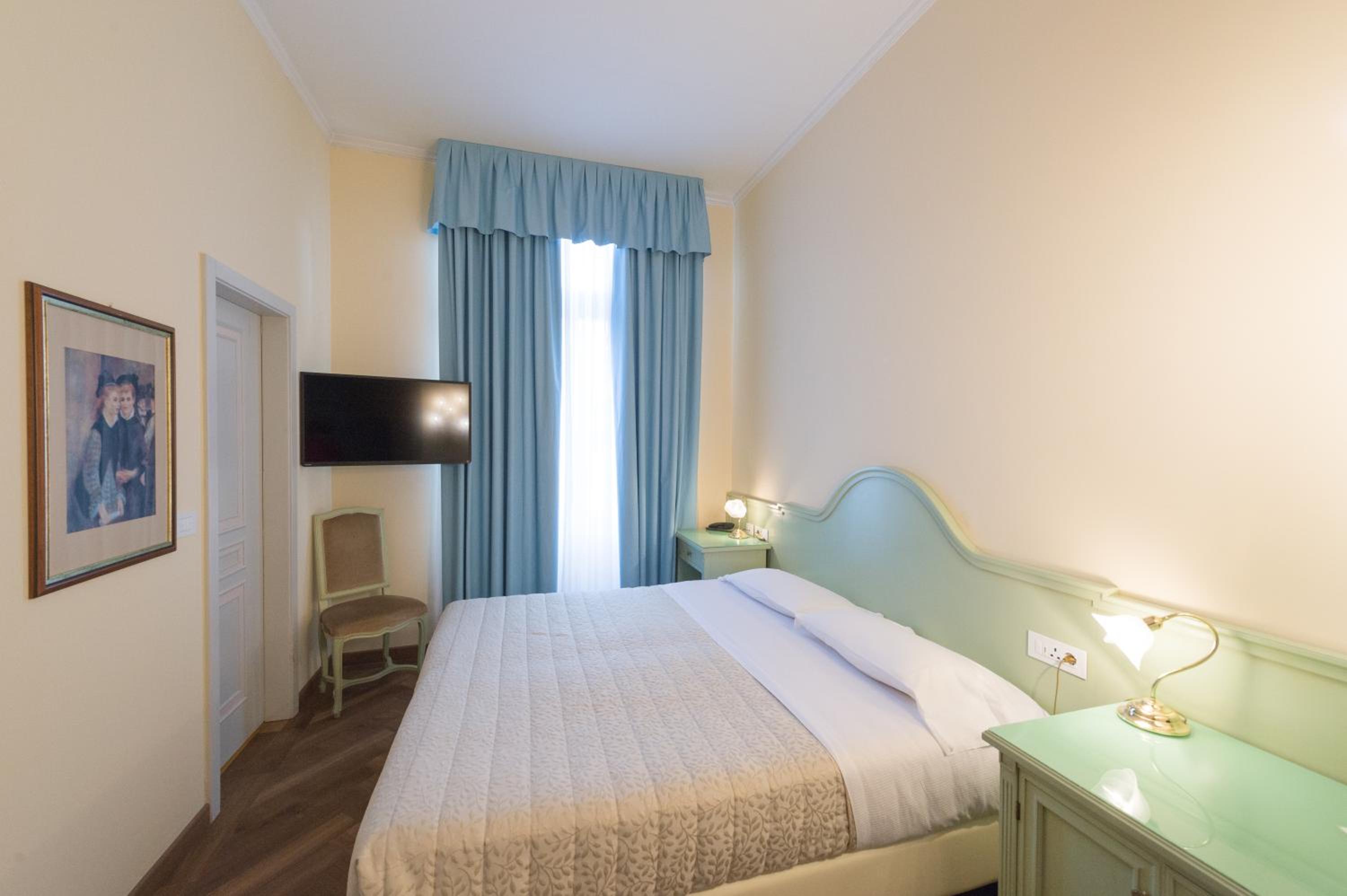 Double or Twin Room - Photo 1