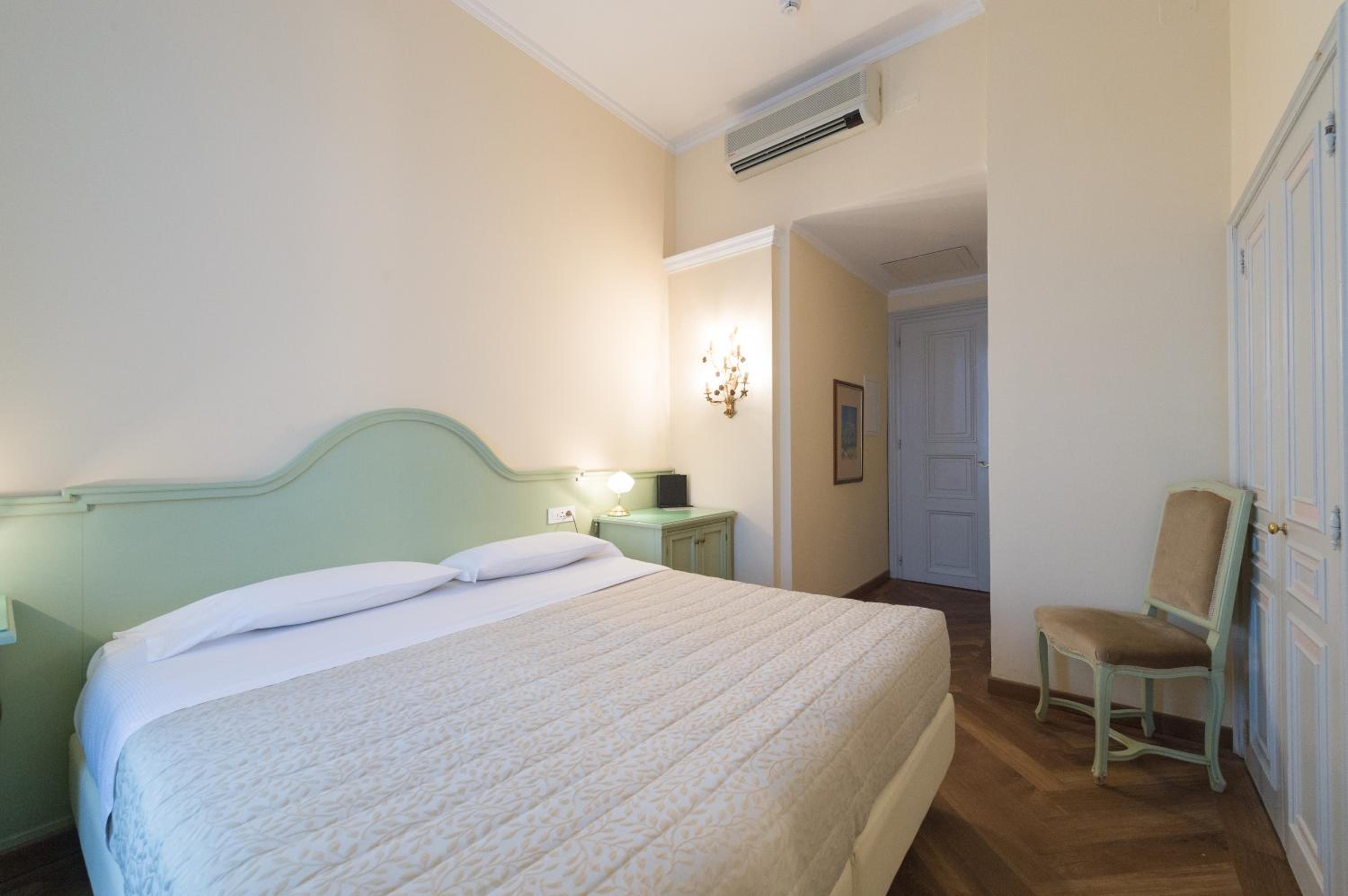 Double or Twin Room - Photo 2