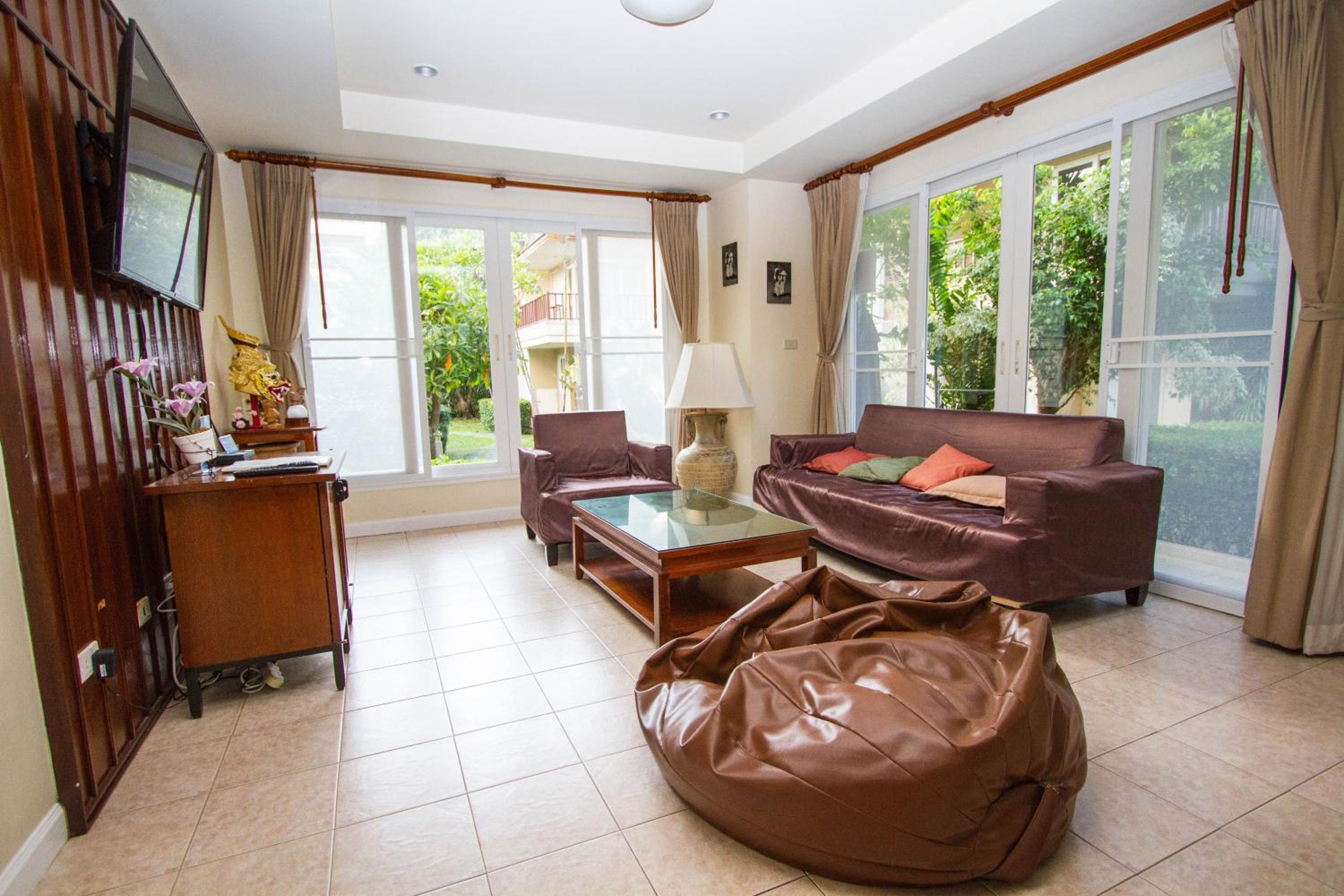 Villa - Photo 3