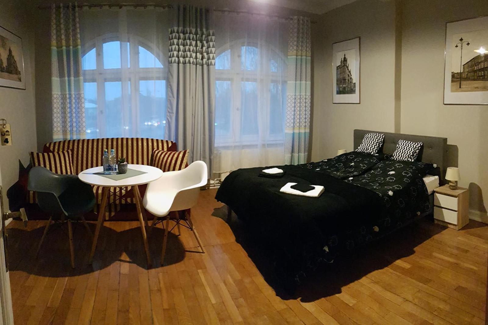 Family Room photo 2