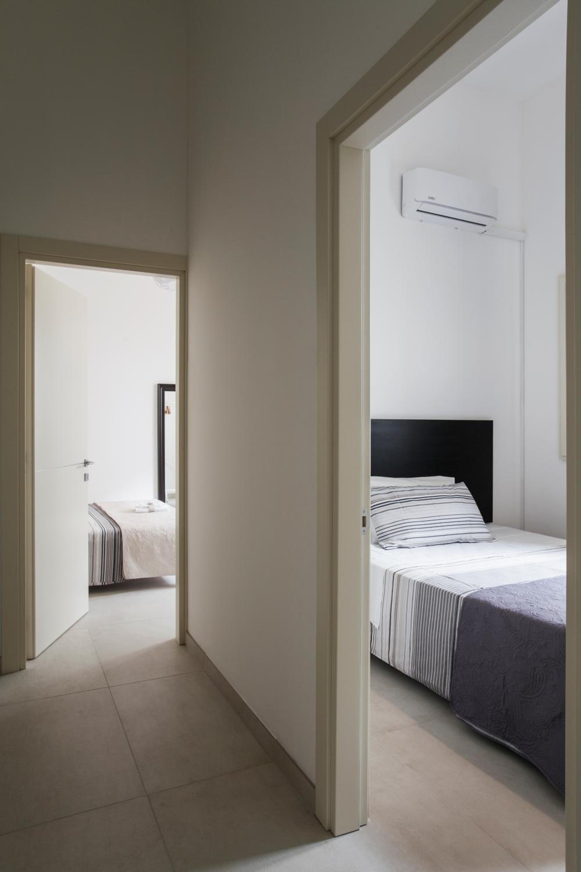 Single Room with Private External Bathroom