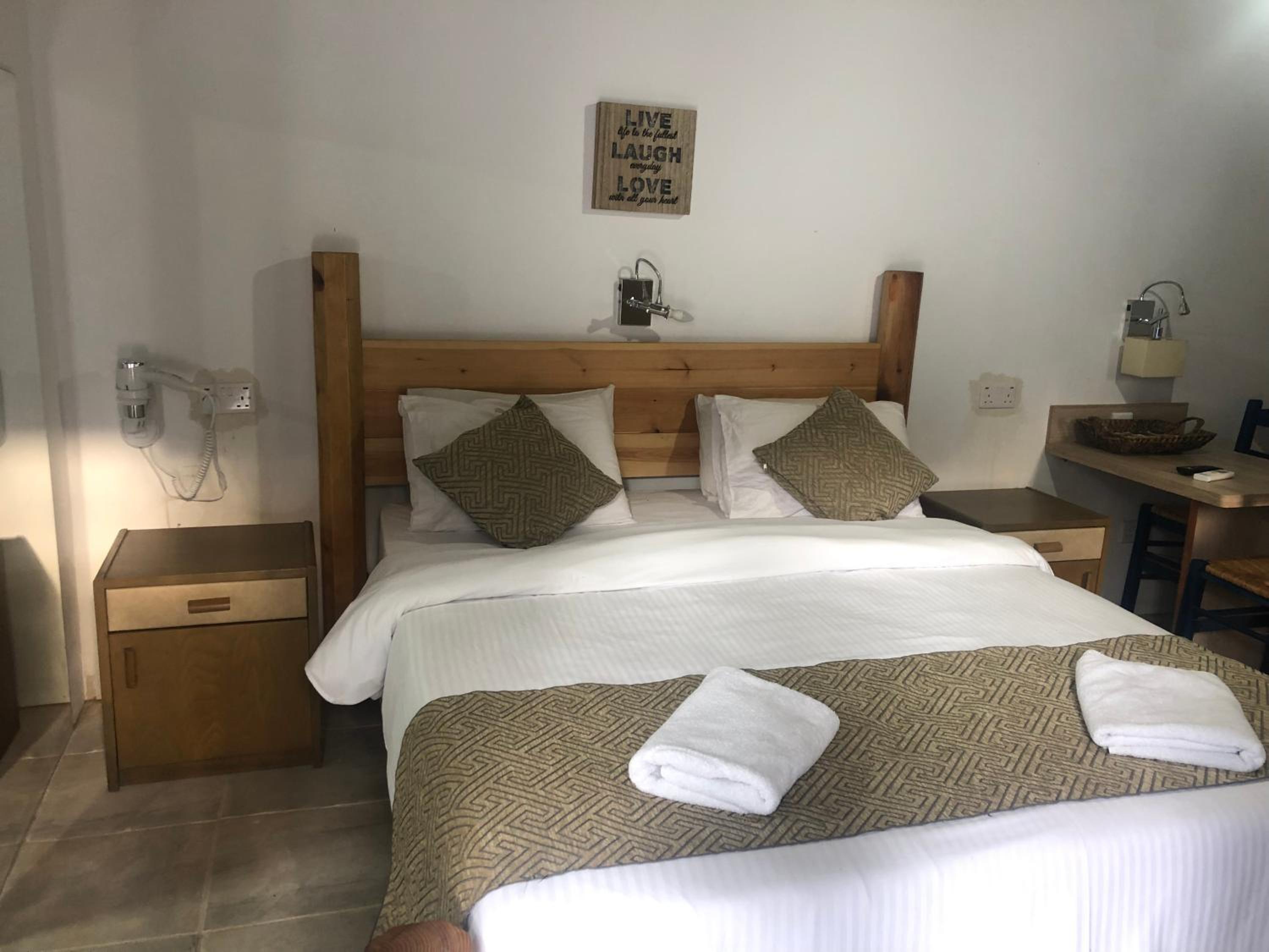 Double Room With Pool View photo 1