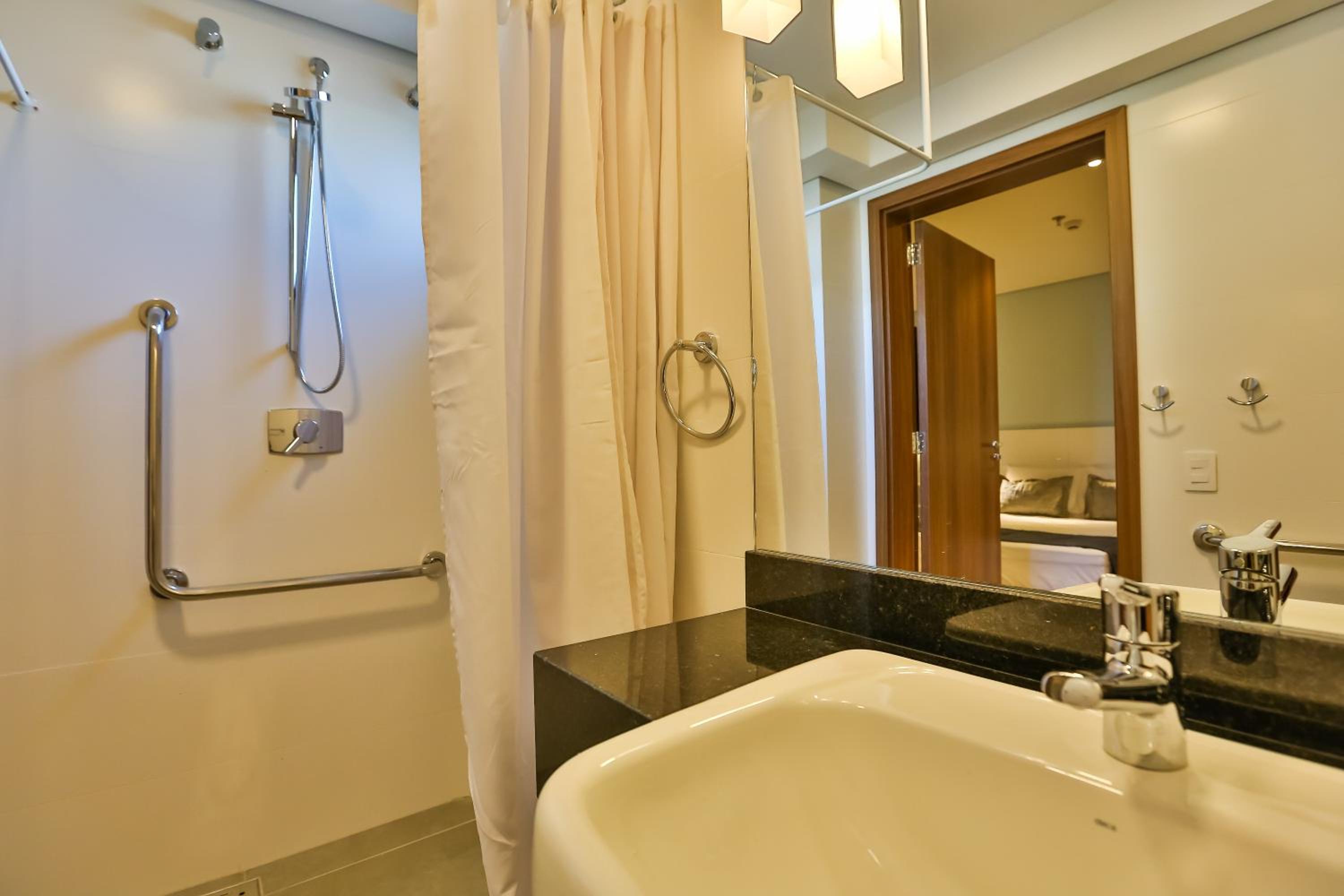 Double Room - Disability Access photo 2