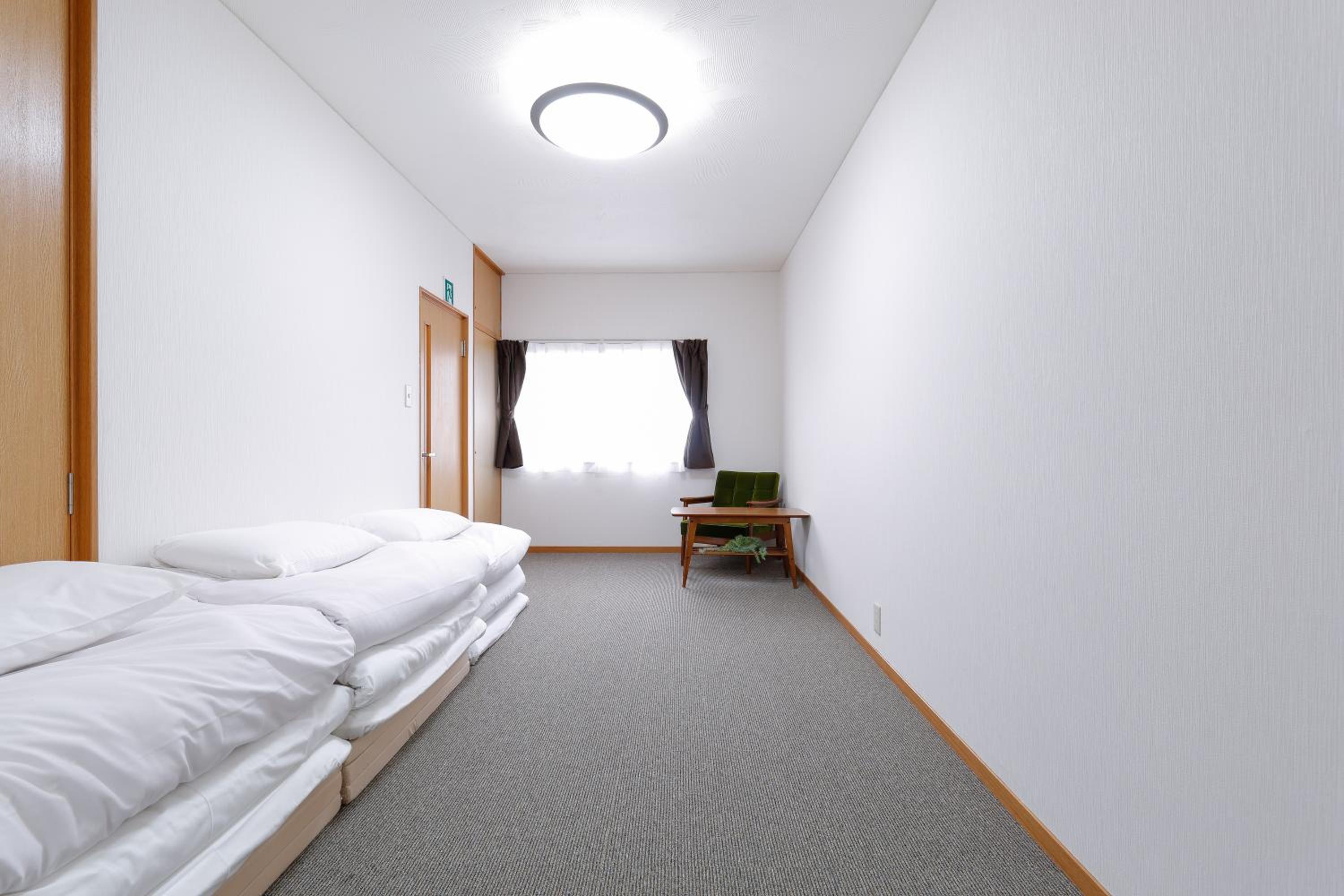 One-Bedroom Apartment - Photo 4