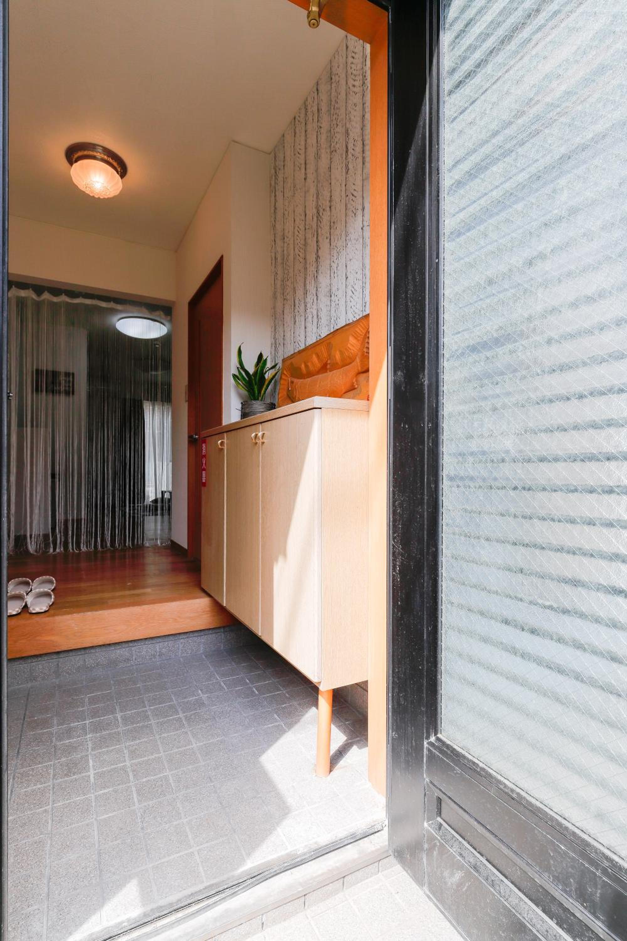 One-Bedroom Apartment - Photo 8