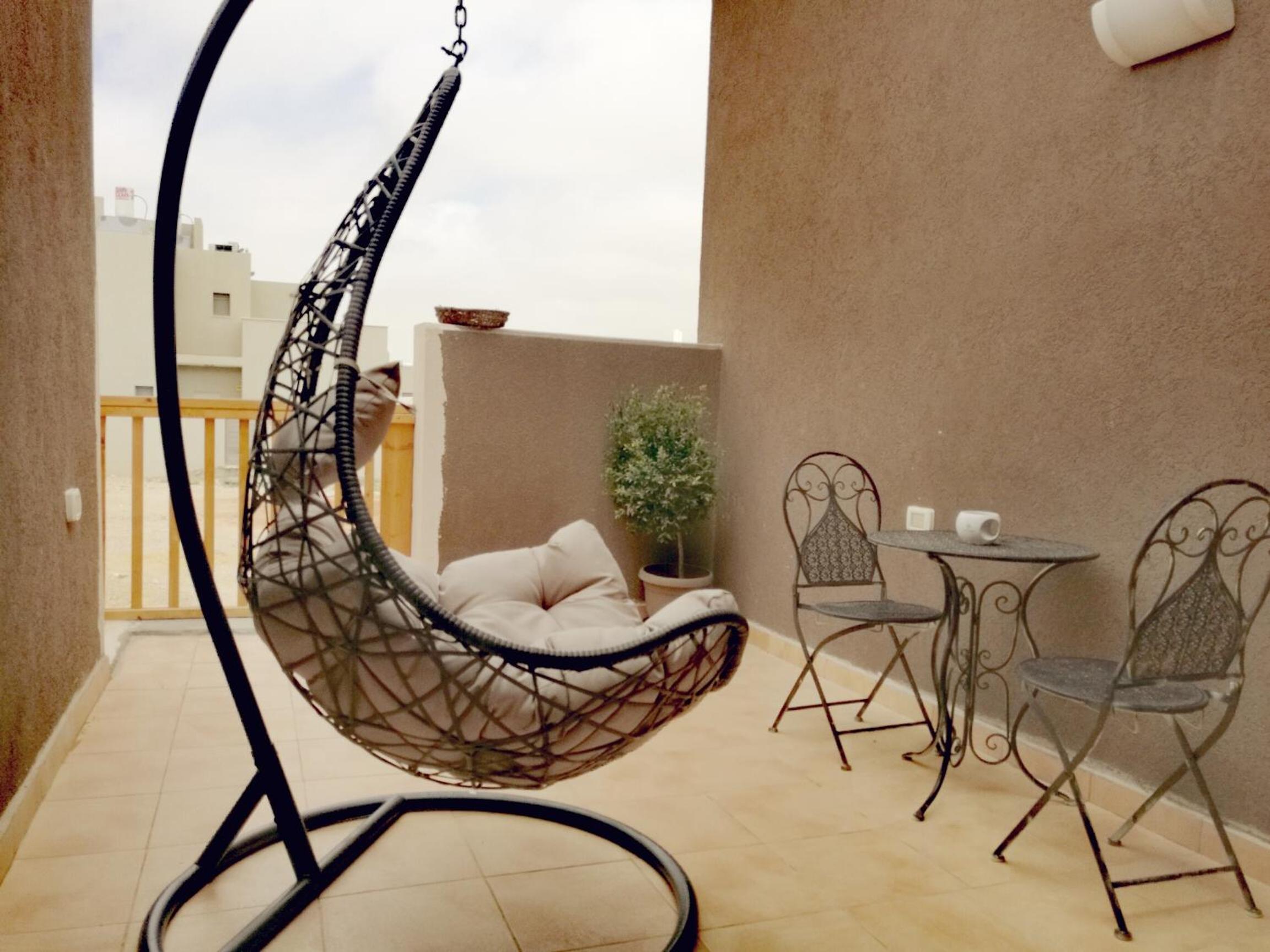 Suite with Balcony - Photo 10