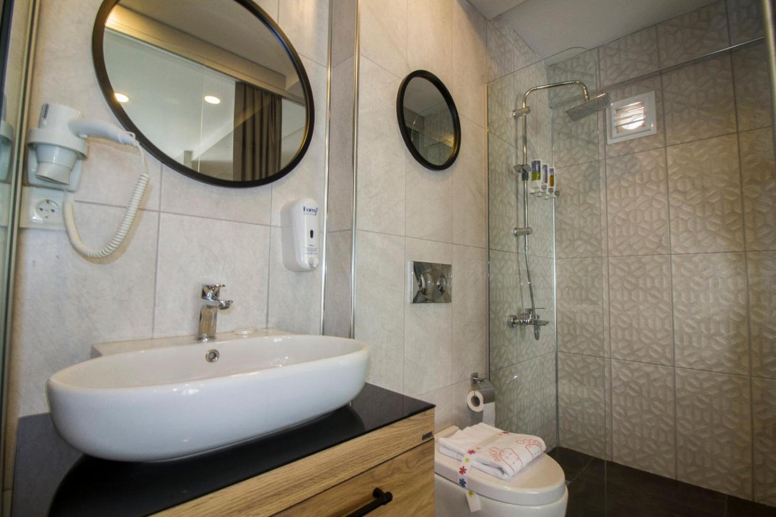 Studio Apartment - Photo 7