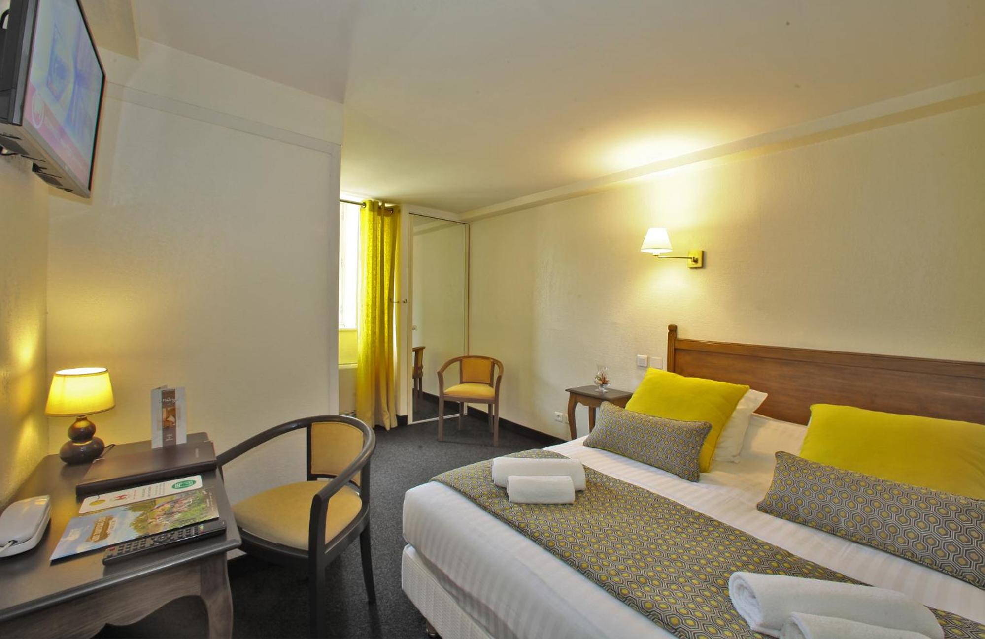 Small Double Room photo 1