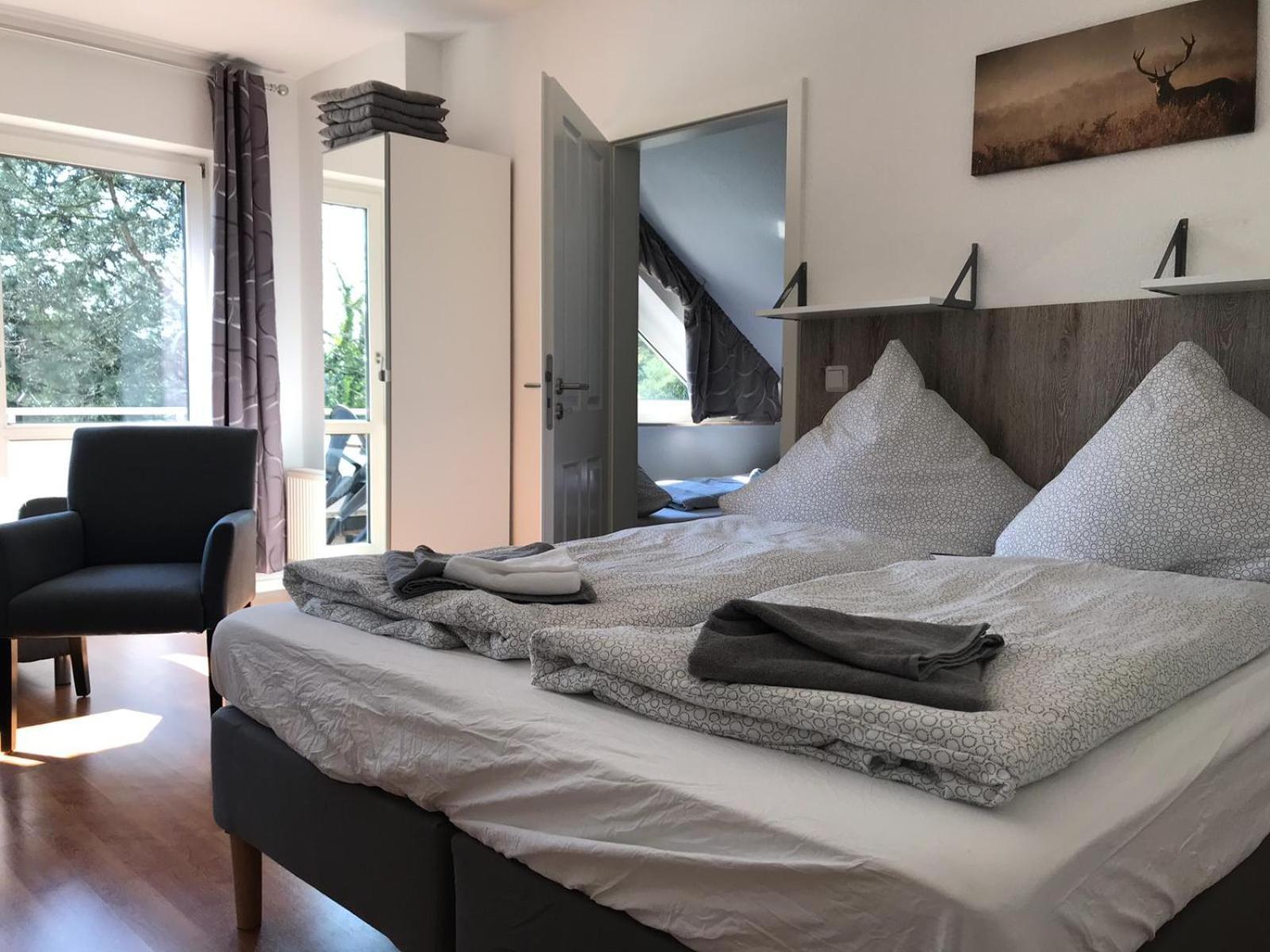 One-Bedroom Apartment - Photo 2